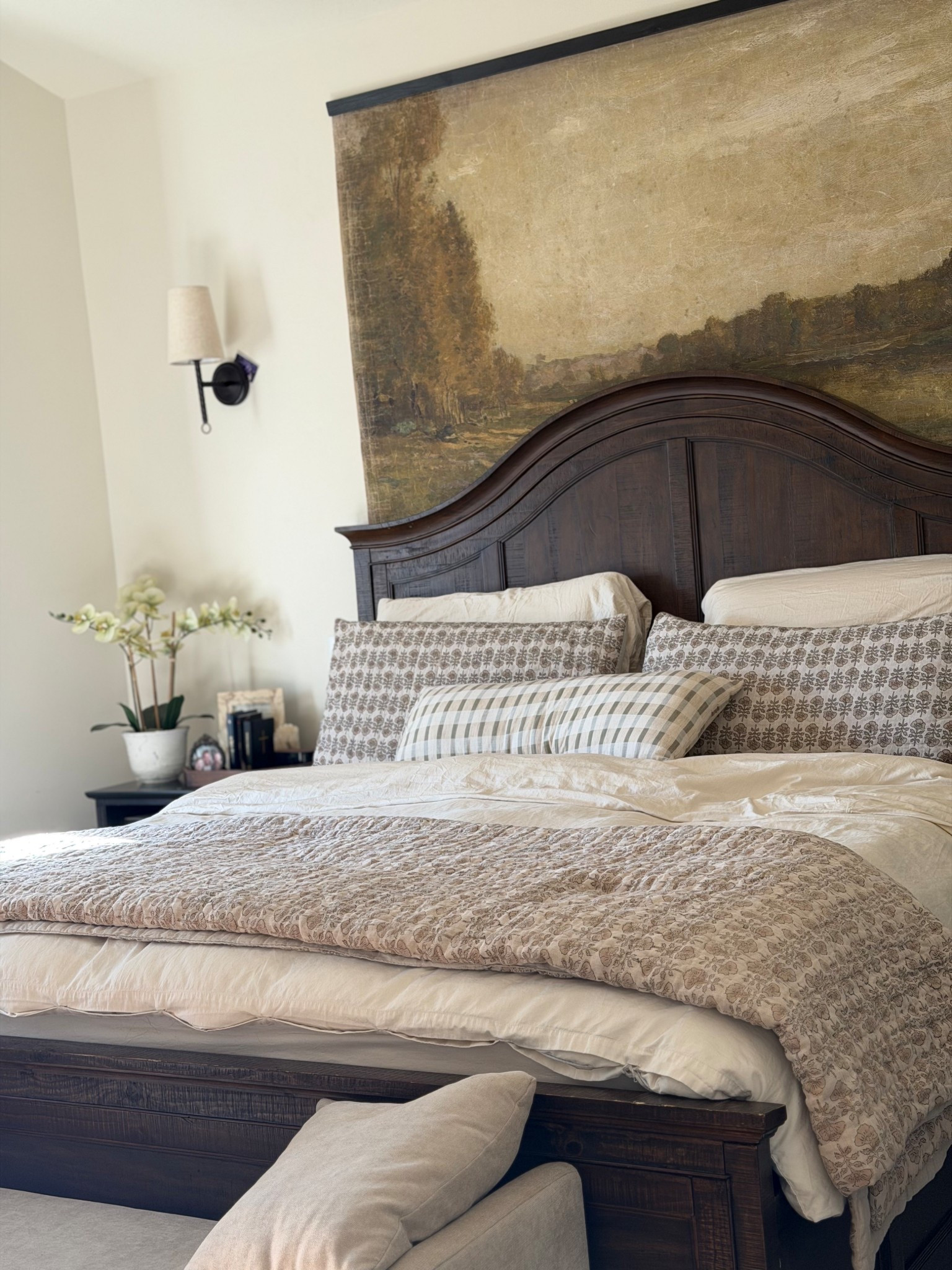 Cozy spring bedding refresh

#LTKdayinmylife #LTKmorningroutine #LTKHome