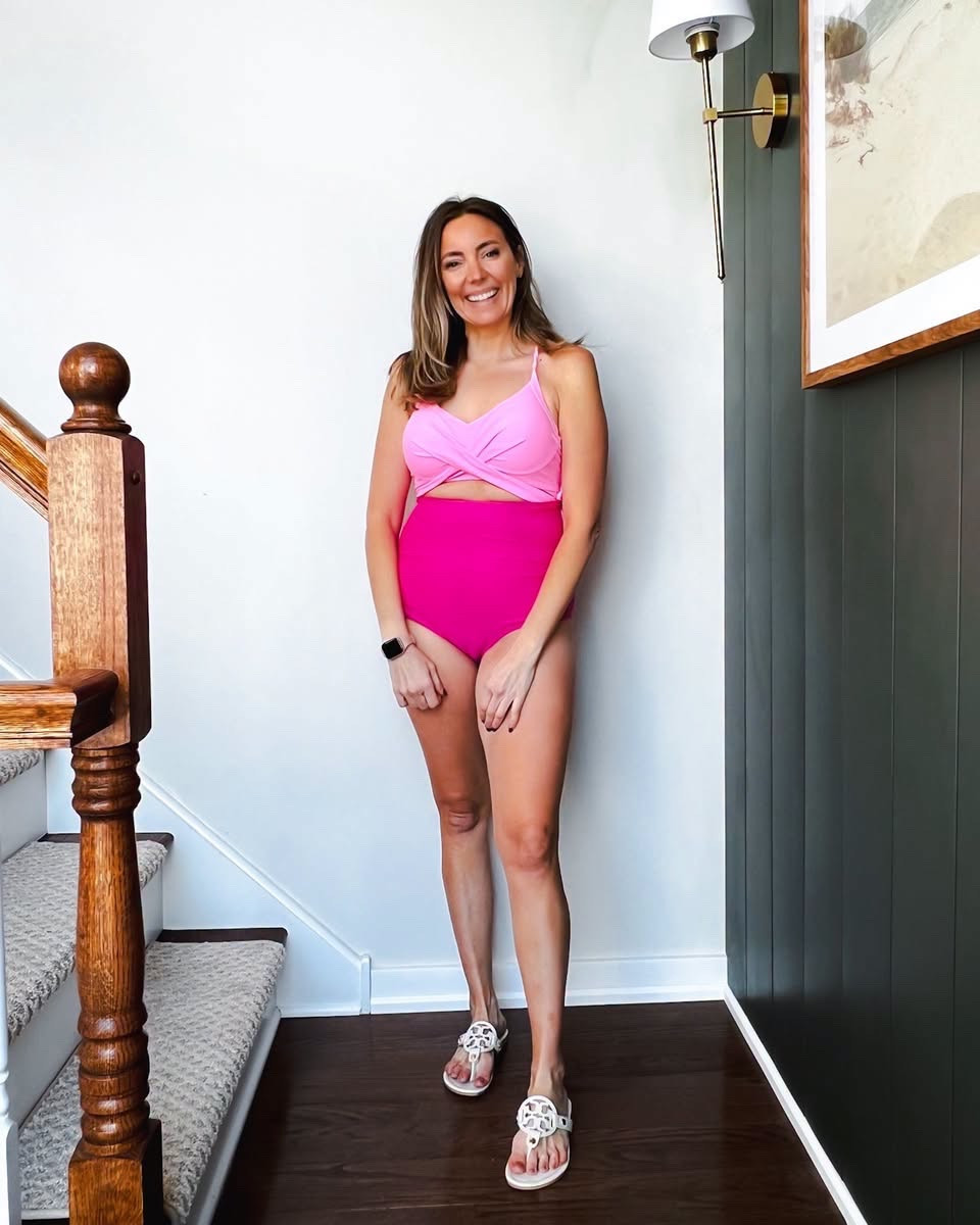 The cutest one piece swimsuit on sale

Swimwear
One-piece swimsuits
Bikinis for women
High-waisted bikinis
Tummy control swimsuits
Beach vacation outfits
Cover-ups & sarongs
Resort swim style
Pool day essentials
Summer beachwear

#LTKSeasonal #LTKSaleAlert