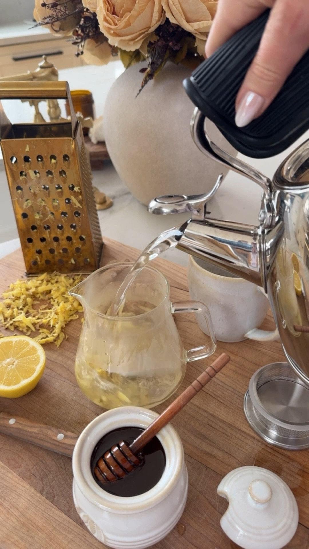 Homemade tea time with this mini glass pot from Amazon home🫖

Kitchen
Non-toxic 

#LTKHome