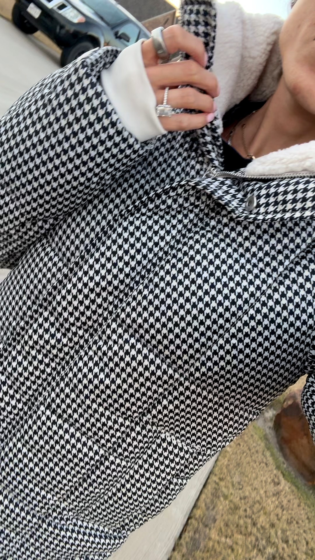 Super warm jacket with Sherpa underneath love the print wearing xxs 

#LTKFindsUnder100 #LTKFindsUnder50