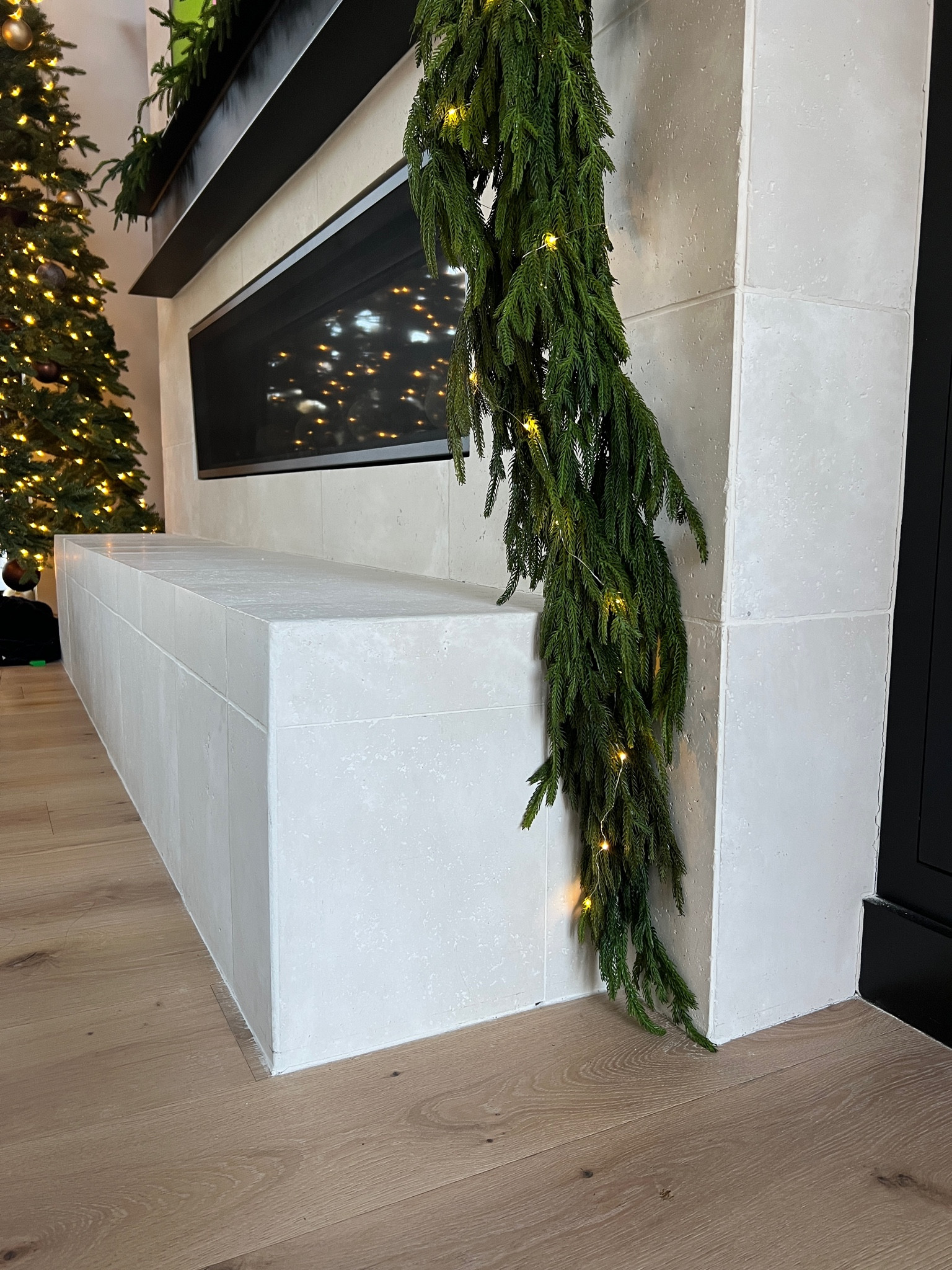 These twinkle fairy lights are perfect to light up decor that doesn’t have the glow. Plus these are on sale right now too!

#LTKCyberweek #LTKhome #LTKSeasonal