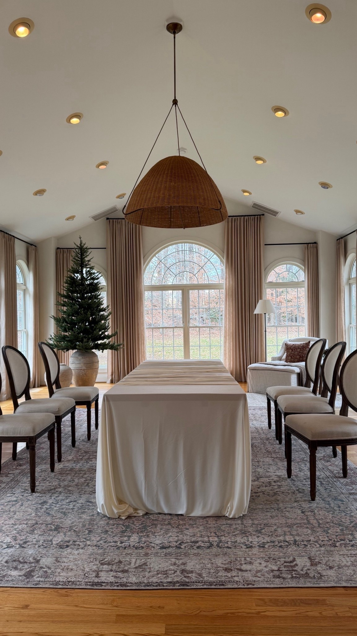 Viral photographer backdrop curtains for the win as tablecloths! Here’s everything I’m using for a lux for less holiday dinner party

#LTKFindsUnder50 #LTKHoliday #LTKHome