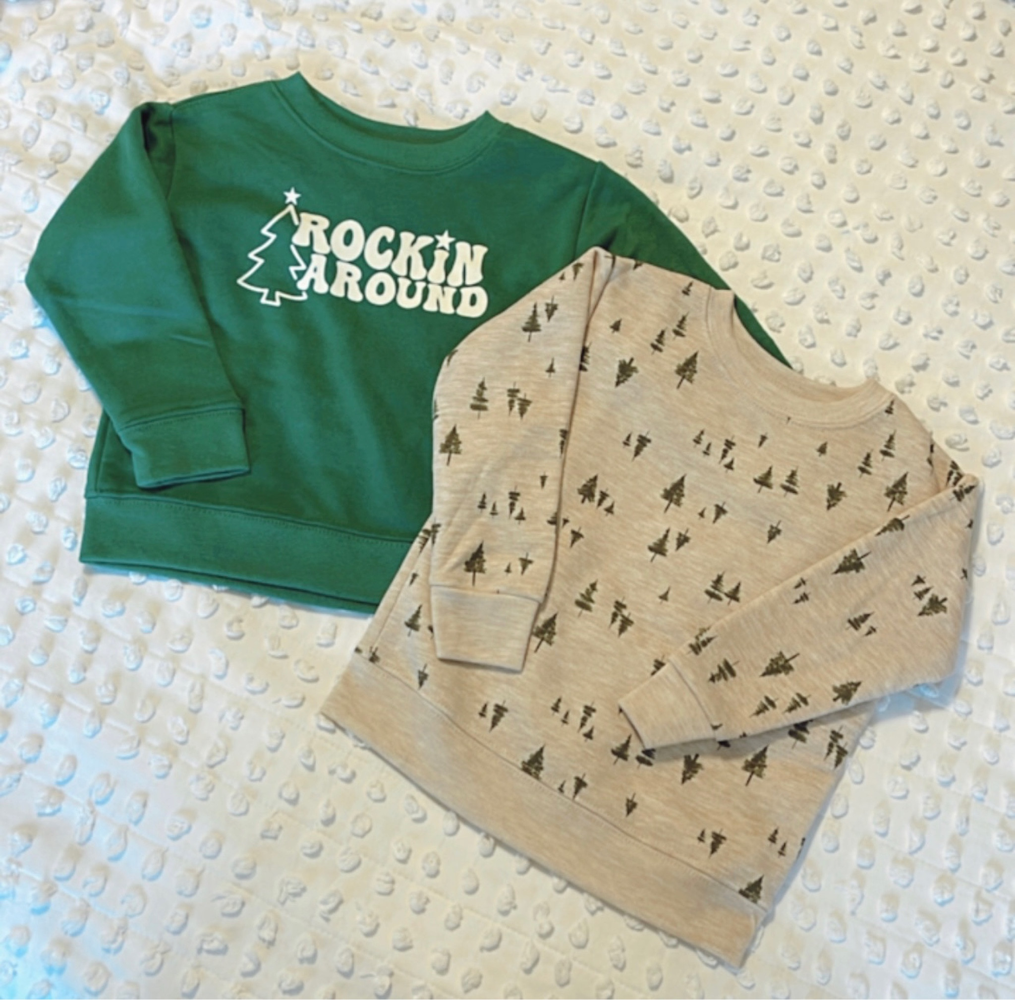 Festive crew necks from Walmart! 🎄

(I couldn’t find a link for the crew neck only on the right; instead I linked the whole set) 

Let’s be friends! Instagram: @breannajbalderas 

#LTKSeasonal #LTKfit #LTKHoliday