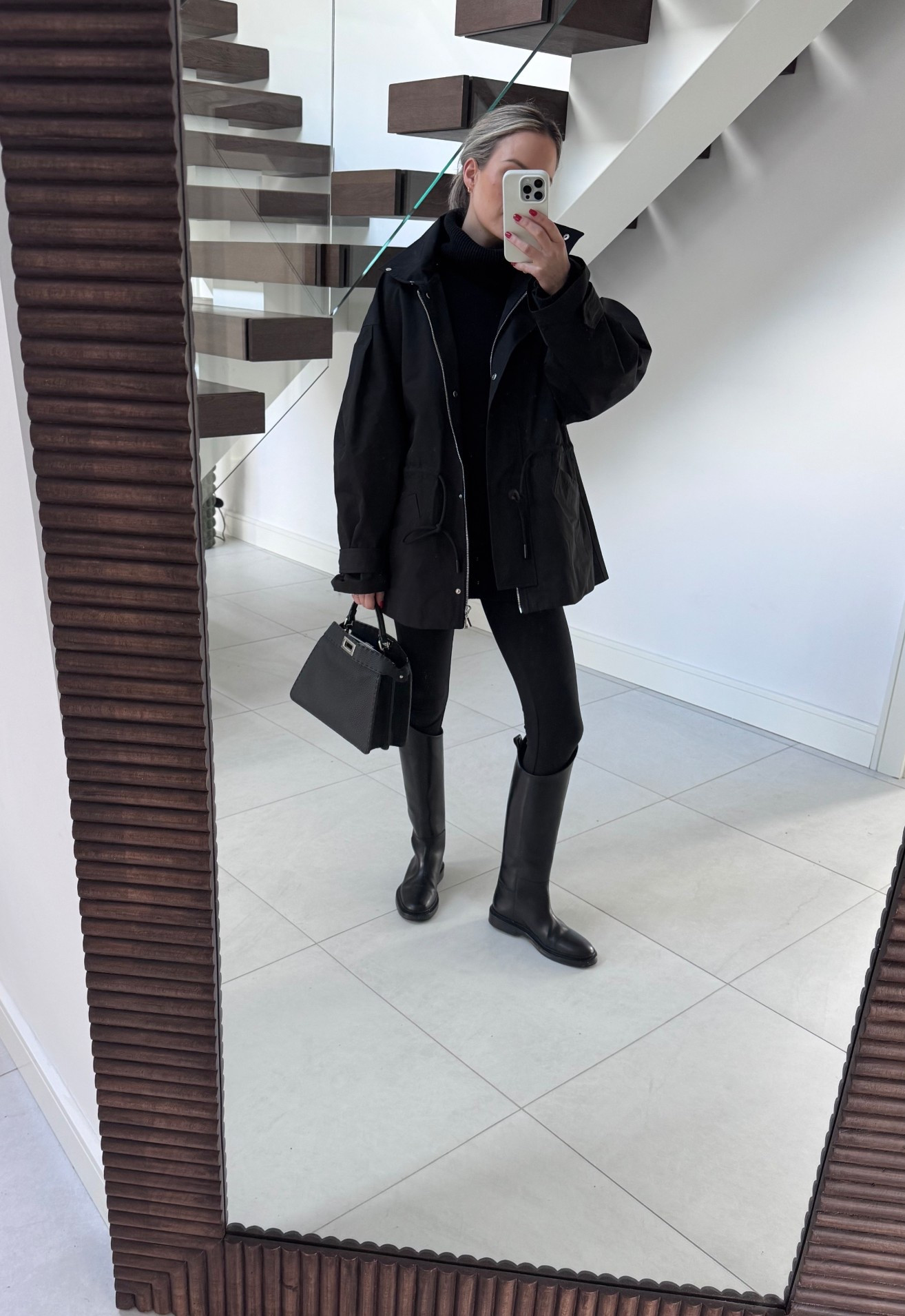 The best lightweight leggings and utility jacket 🖤 wearing XS in both 

#LTKSeasonal #LTKootd