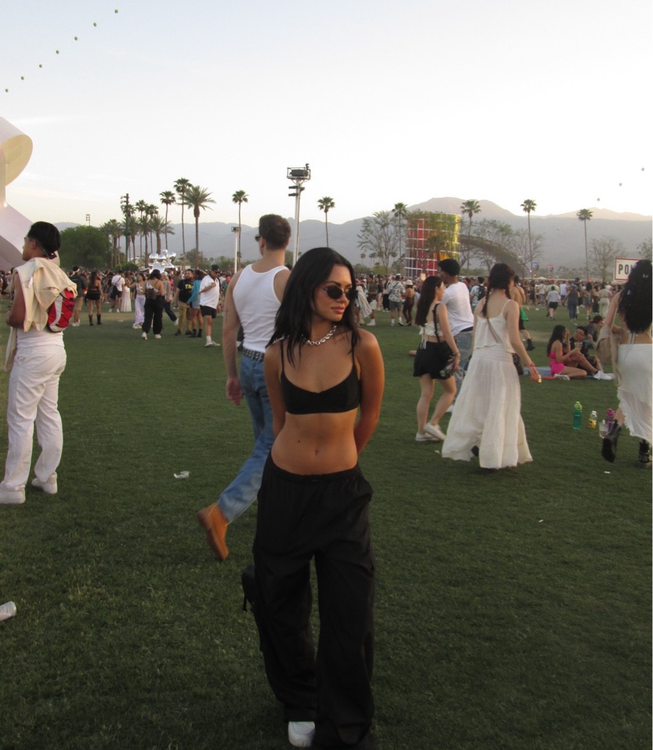 black bralette + parachute pants + white Air Force 1’s #victoriasecret #nikeairforce1 #festival

#LTKtravel #LTKstyletip #LTKSeasonal