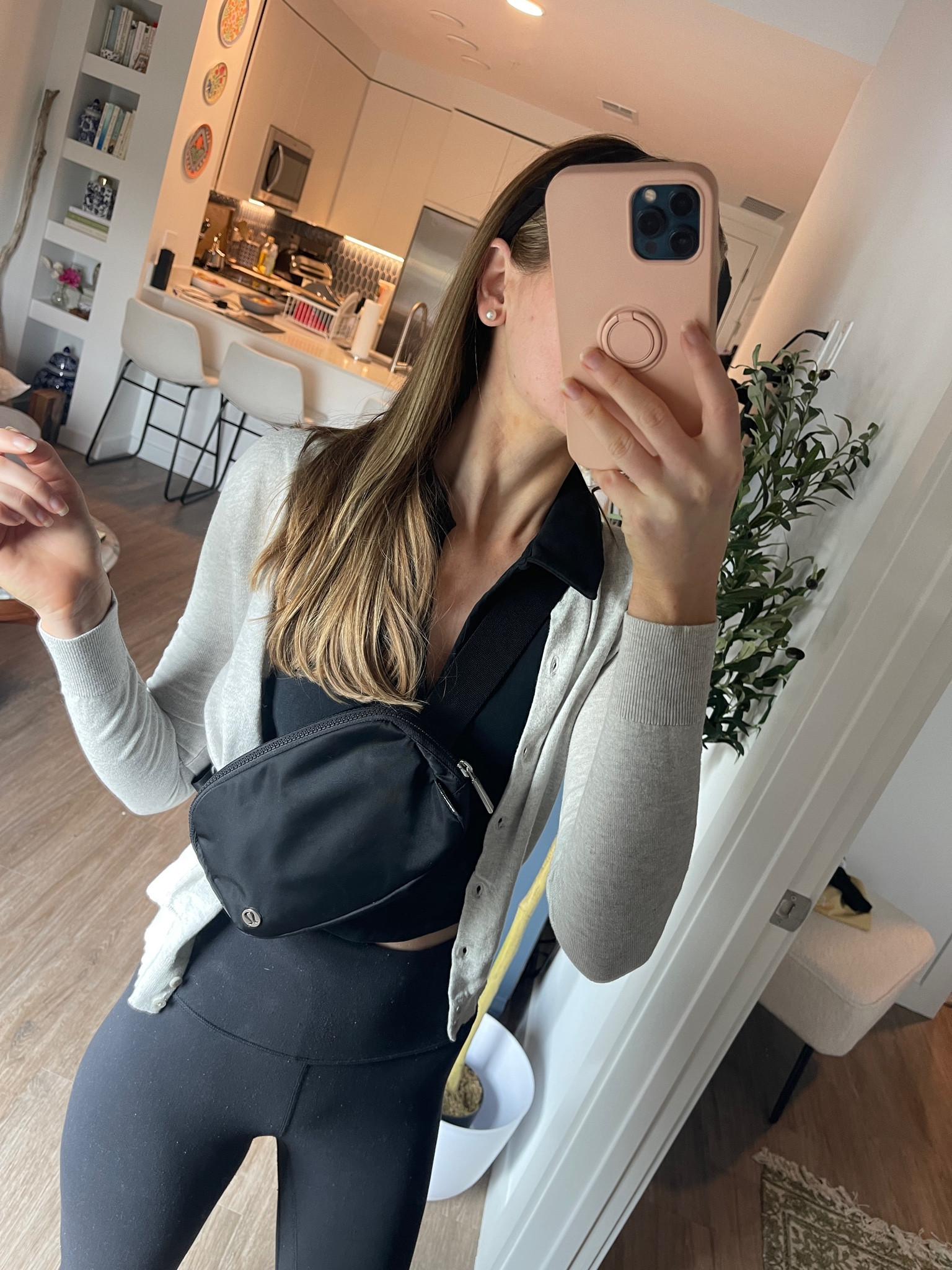 Workout outfit
- Lululemon boat belt bag
- Abercrombie collared tank top
- j crew factory grey cardigan 
- back Lululemon leggings



#LTKfit #LTKunder100 #LTKstyletip