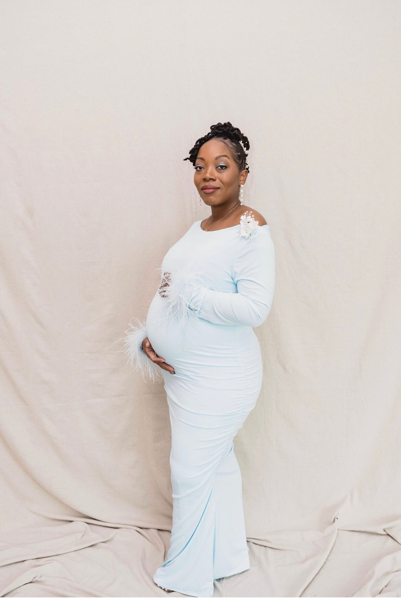 40 weeks of no days off! From back-to-back meetings to a few hospital scares, it’s been a rollercoaster journey. 😅 Through it all, I leaned on my faith, and with God’s help, I made it to 40 weeks and beyond! I started this journey with one prayer: to finish well—and I did! ✨  
Thank you, God! 💖

👗✨ Stay tuned for my favorite maternity styles!  

#PregnancyJourney #LTK #MaternityStyle #40Weeks #MomToBe #Faith #Grateful #BabyOnBoard #OutfitInspo #StyledW

#LTKBaby #LTKmomlife