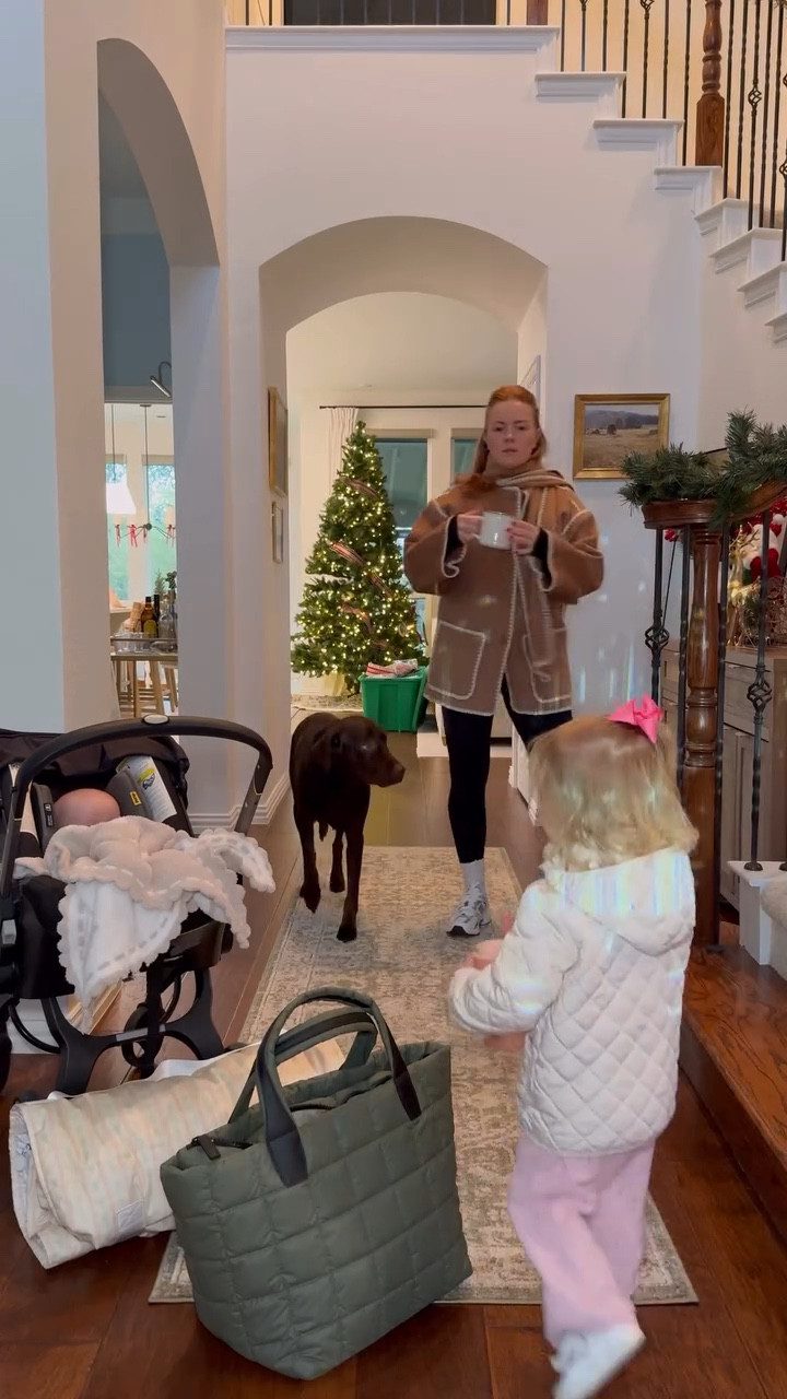 Anyone else sweating before 8am?
Drop a ❄️ if winter mornings humble you too😅 

#workingmomlife #momof2under2 #wintermomlife #momhumor #parentinghumor #toddlermomlife #momsofinstagram #momreels #relatablemomcontent #winterchaos