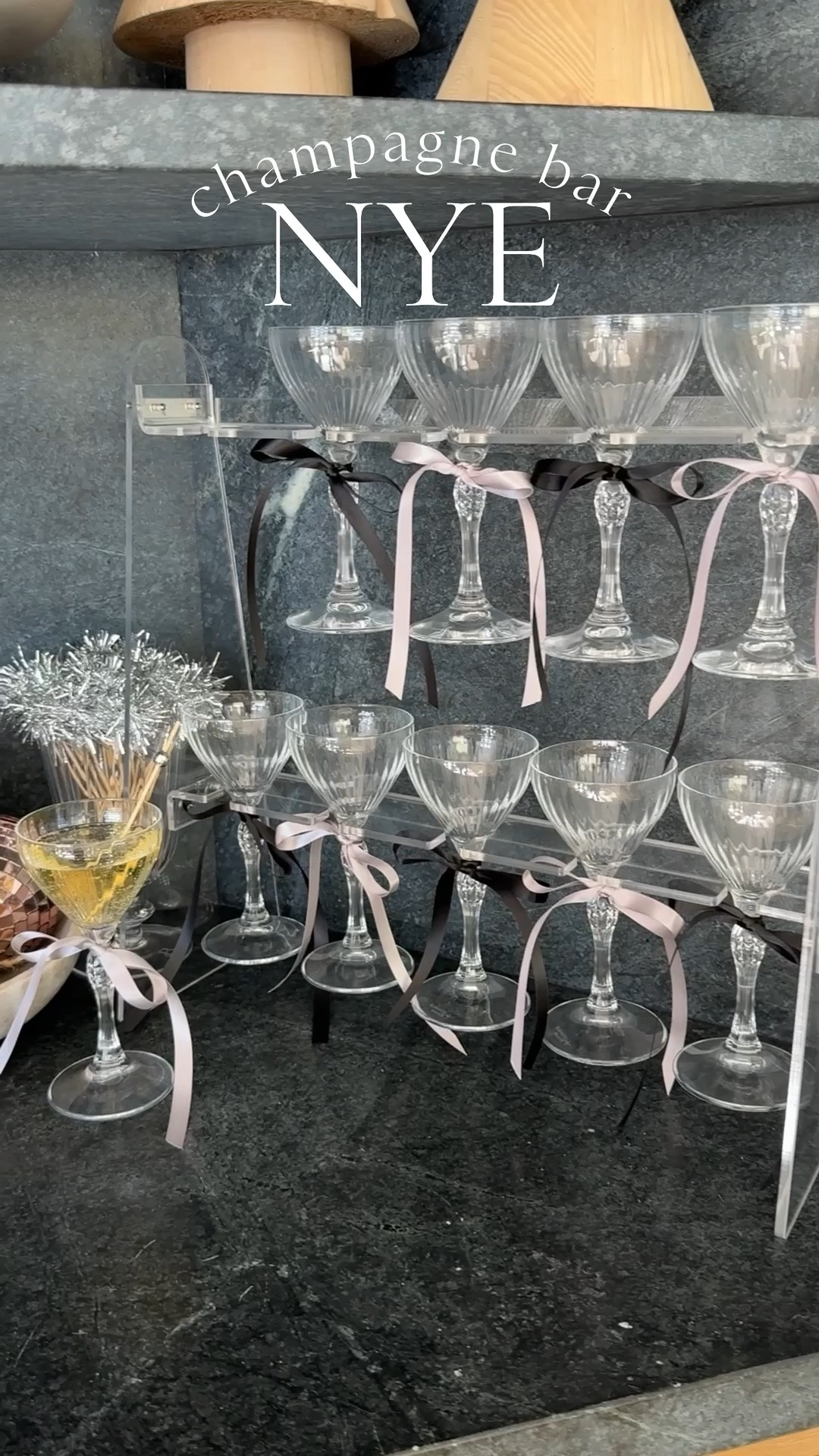NYE champagne holder from Amazon! Such a fun setup for a New Year’s Eve house party 🍾🪩💫

Home decor


#LTKHoliday #LTKfoodie #LTKHome