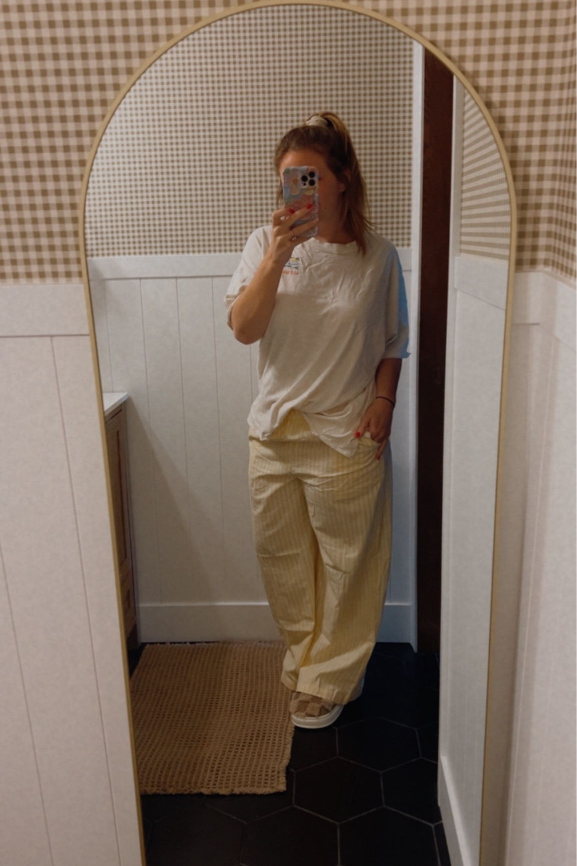 The striped gingham pants I’m swooning over 💛



#LTKootd