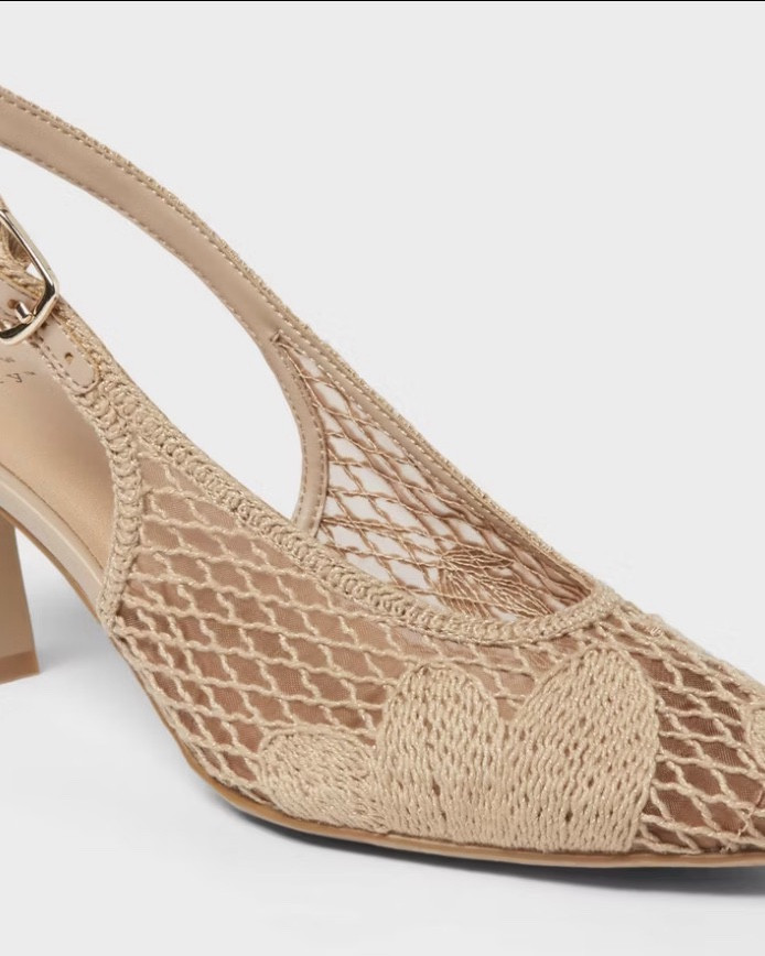 The cutest Target heels and bag for spring 🤎🌸