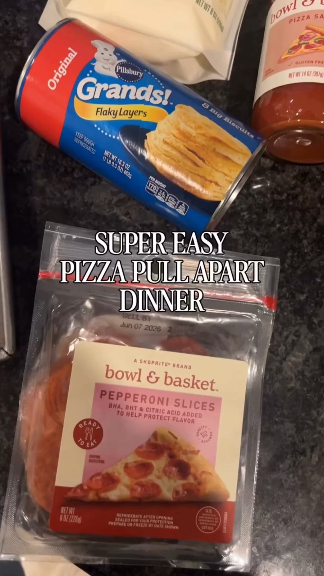 The quickest recipe ever 👏 saw this pizza pull apart recipe that @itsmesaramartinez posted and had to try it! 

Super quick and easy to make, and perfect for cozy nights at home! (Also made some fried pickles to go with it, I’ll share that recipe too!)