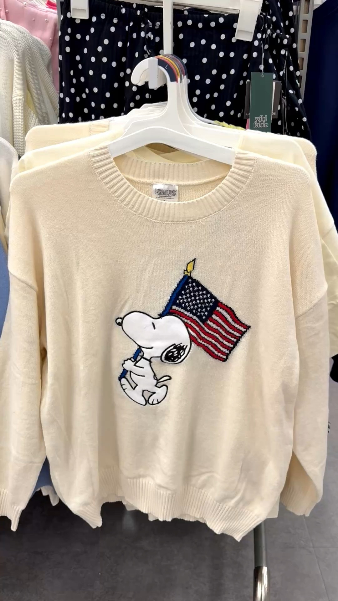 We’re getting closer to Memorial Day weekend and this pullover sweater would be perfect for chilly nights. Besides the fact that it’s Snoopy ❤️, I also like how soft it is, the creamy color, and the ribbed neck, cuffs, and hem.

#memorialdayoutfit #snoopysweater #patrioticsweater #americana #lightweightsweater #target #peanuts #snoopywithamericanflag