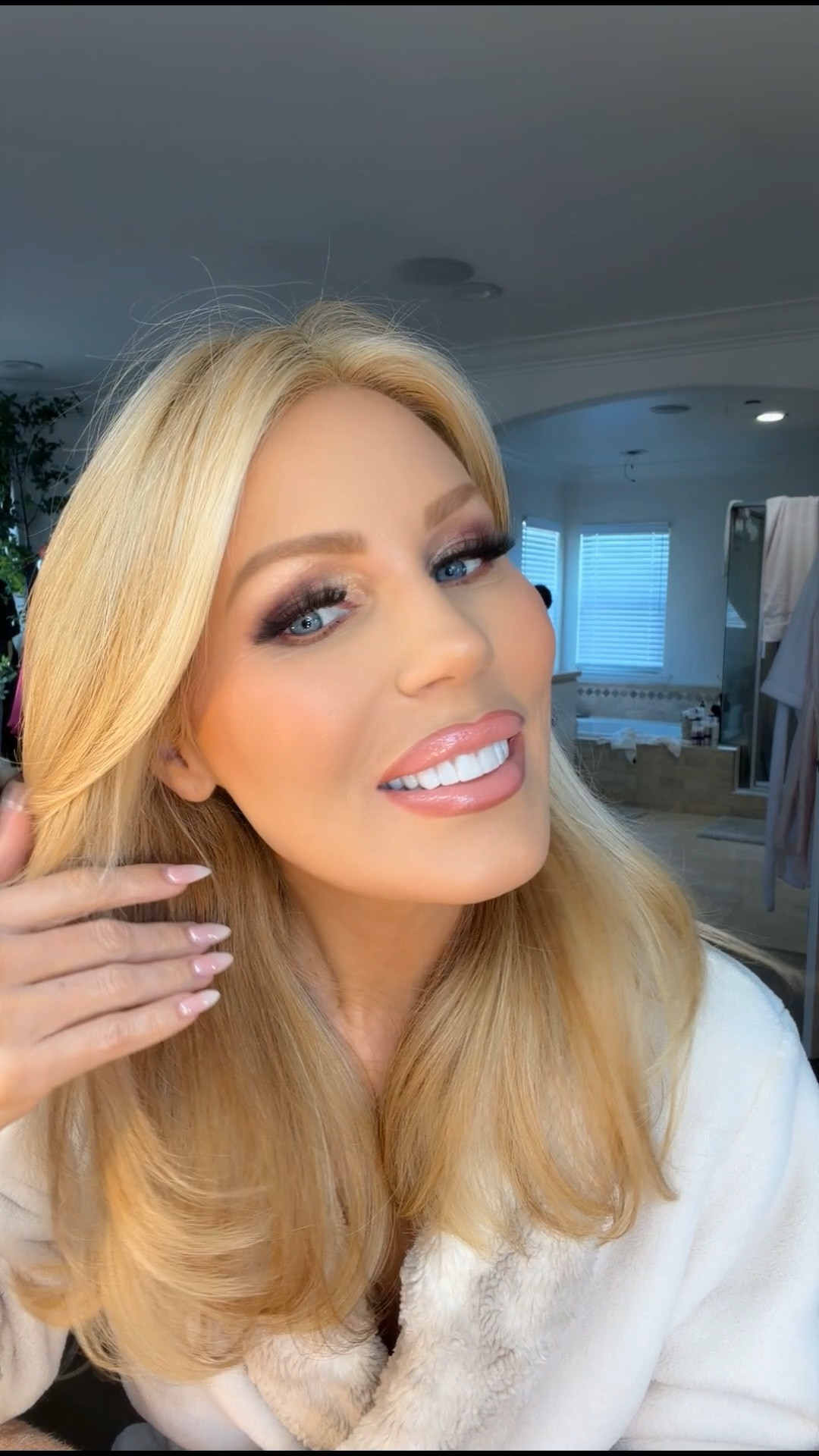 My lip combo for today! Wearing a mixture of multiple lip liners then I used the blush from rare beauty on my lips ( I know kindof funny but it makes it last longer) and then I used a lipstick on top of that then my lip gloss from Heather Rae Essentials in color Daily Glow! (Have to go to her website to get the gloss because it’s not likable here) 

#LTKmorningroutine #LTKBeauty #LTKdayinmylife