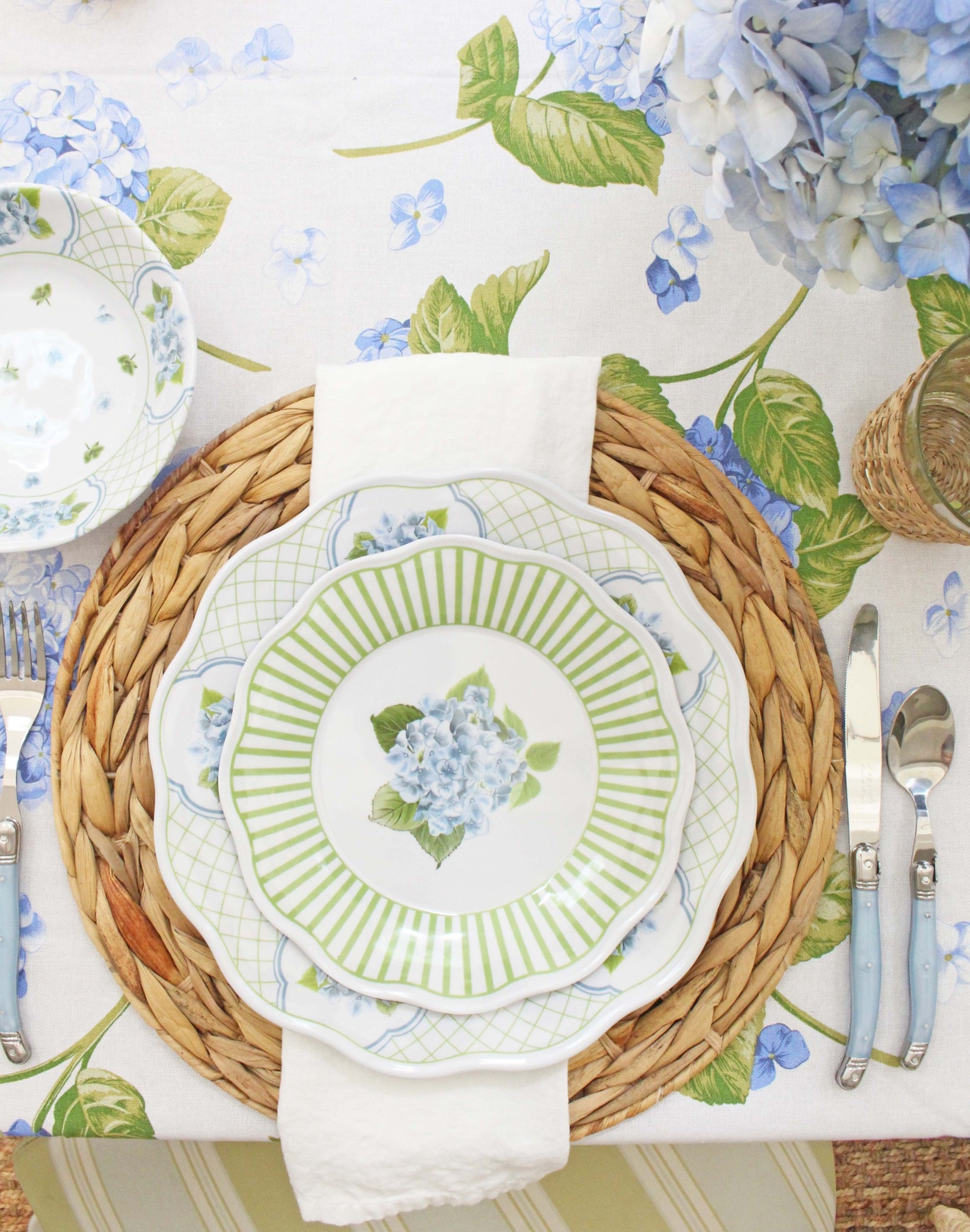 Shop blue & green Tablescape!🌳💙💚

#LTKSpringSale #LTKHome