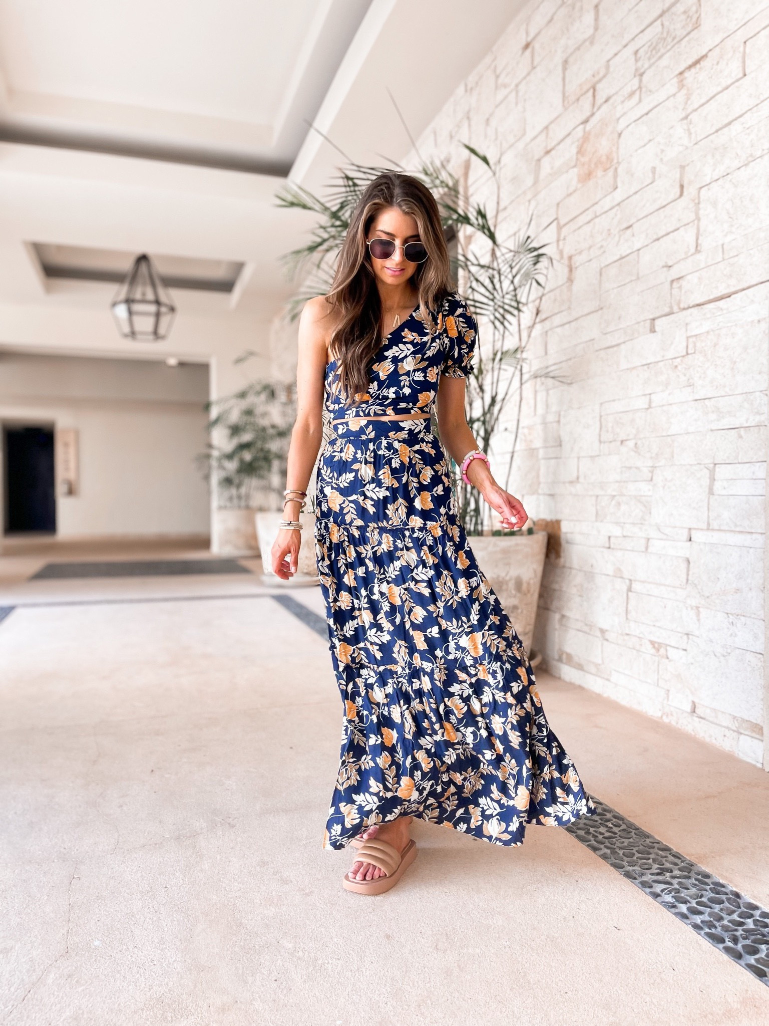 🚨Pause your scroll 🚨 @petalandoup is having 30% off code LTK30 . Swipe to see a favorite of my favorites and how o styled them! 

#LTKsalealert #LTKGiftGuide #LTKunder100
