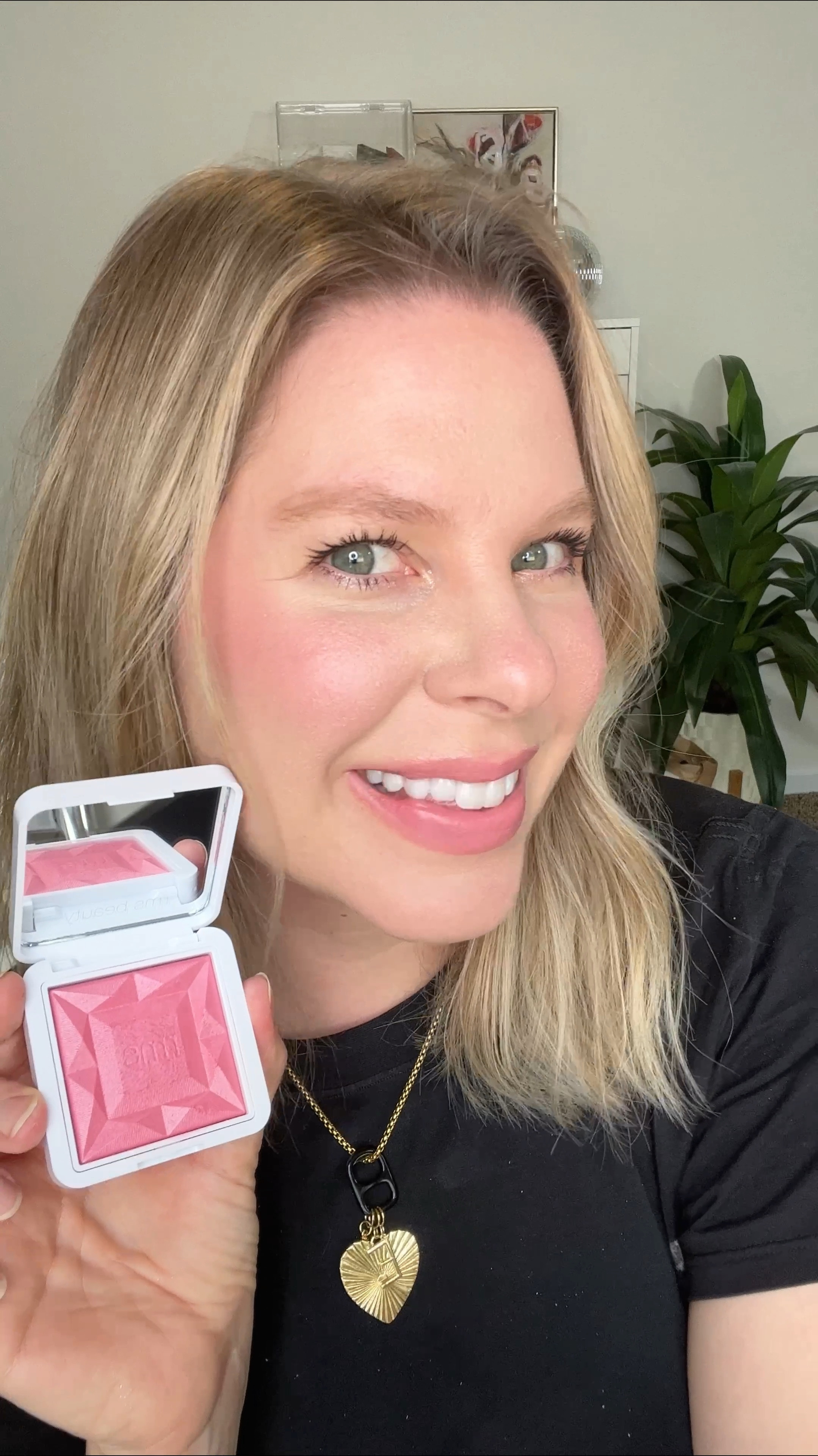 Trying new makeup I bought during the sephora sale, part one! 

Starting off with a bang, this blush from rmsbeauty, shade French Rose! It gives a really beautiful, radiant finish. It gave buildable color and l love that went on really smooth. 

#bestblush #sephorafinds #pinkblush #everydaymakeup #makeupformatureskin 

#LTKbeauty #LTKunder50 #LTKFind
