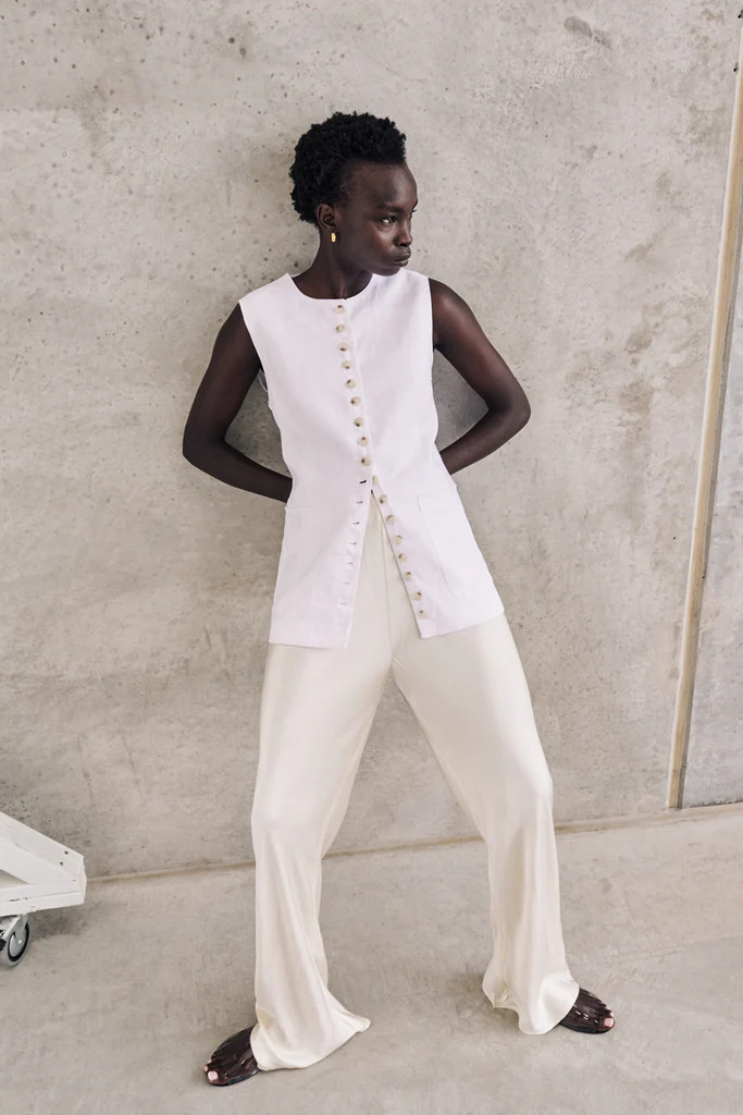 TILLY WHITE LINEN LONGLINE VEST | DISSH