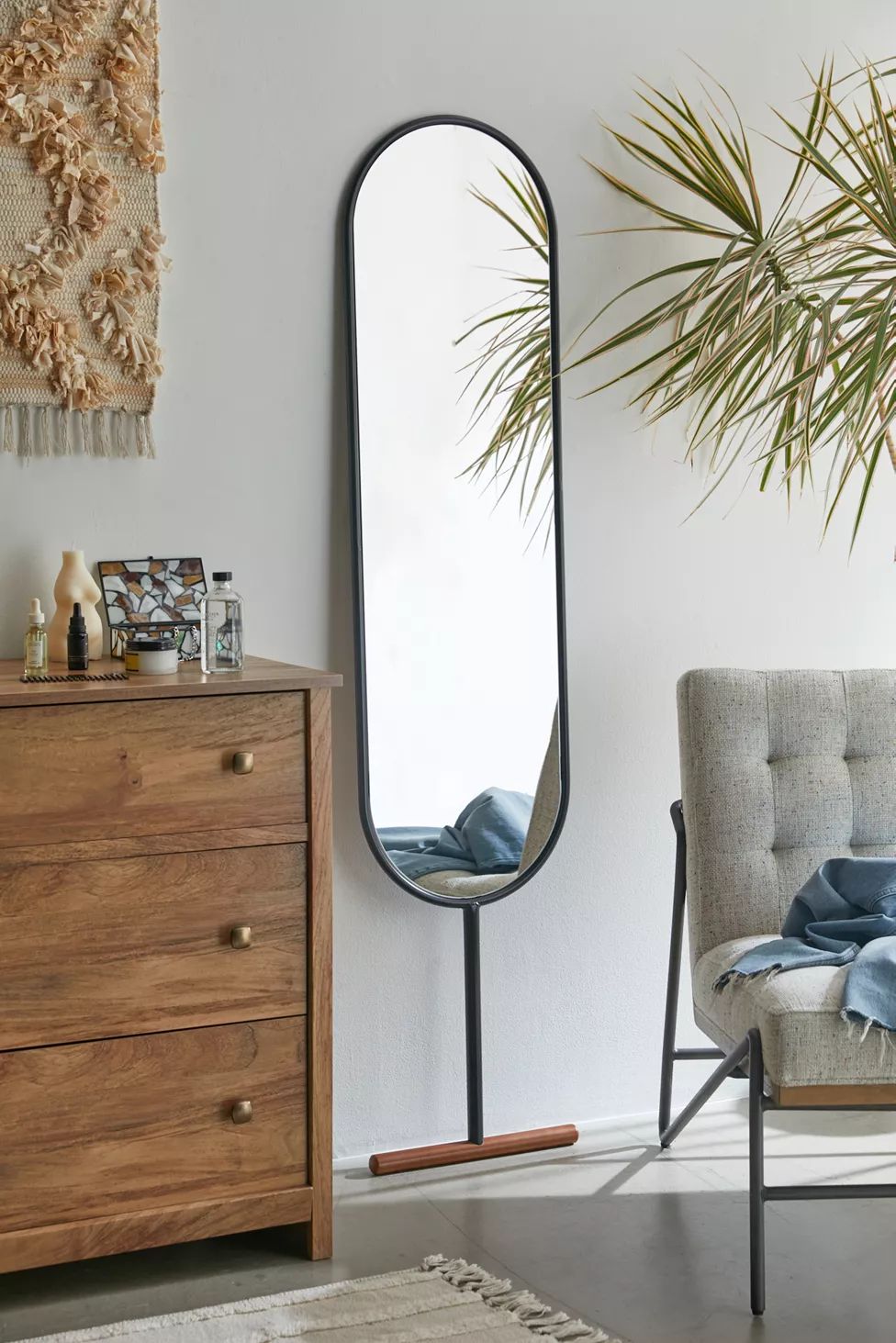 Cassie Leaning Floor Mirror | Urban Outfitters (US and RoW)