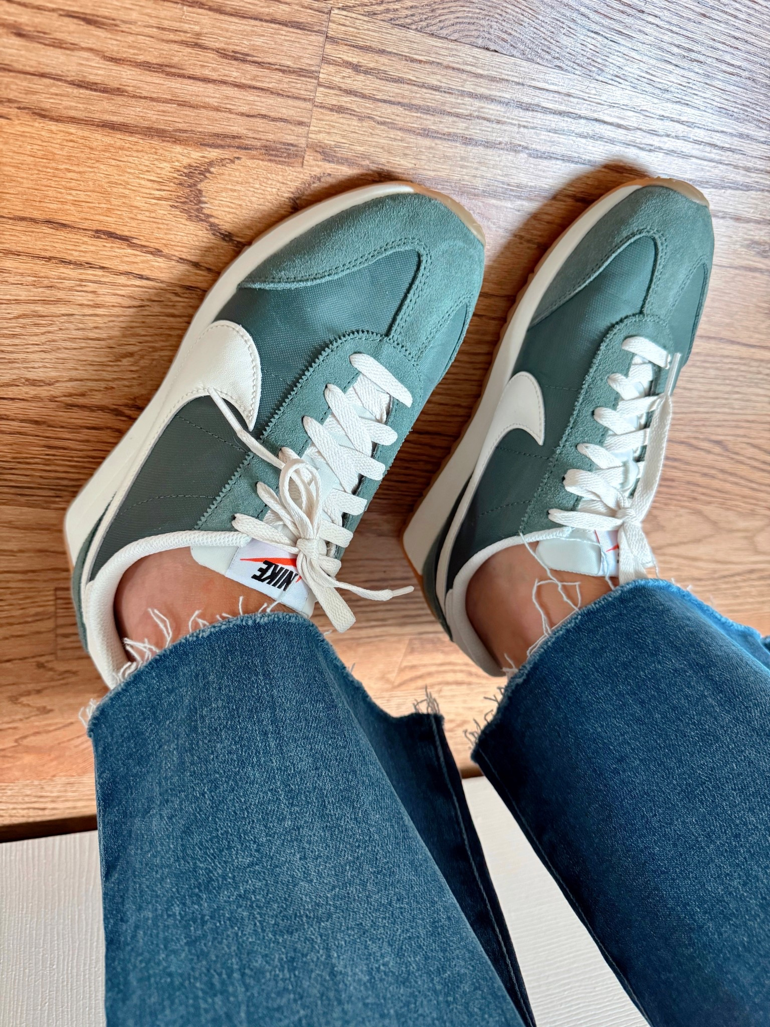 Nordstrom Anniversary Sale 💛
These sneakers are SO comfortable! TTS, size 7.5!

NSALE, Nordstrom anniversary sale, Nike sneakers 

#LTKFindsUnder100 #LTKSaleAlert #LTKShoeCrush