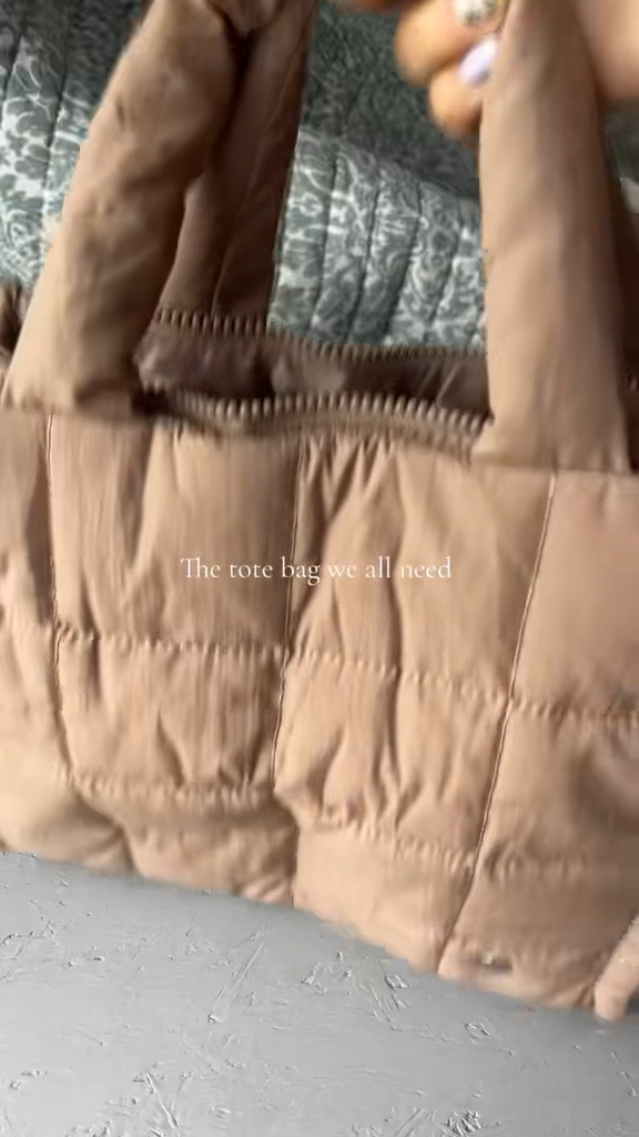 This westbronco tote bag is so cute. It can hold a lot and it’s has that puffer texture  

#LTKBeauty #LTKFindsUnder50 #LTKStyleTip