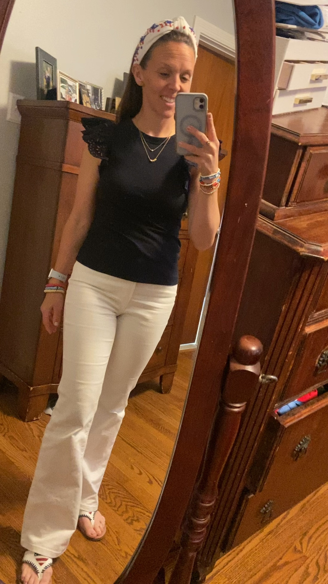 Watch Now - $16, this eyelet tank is going to be great for the summer; the length will work so well with jeans and shorts, and is so comfortable. Also comes in two other colors. 


#summeroutfit #walmart #under20 #budgetfriendly #memorialday #eyelet #eyelettop #fourthofjuly #amazon #goldjewelry #namenecklacr #initialnecklace 
