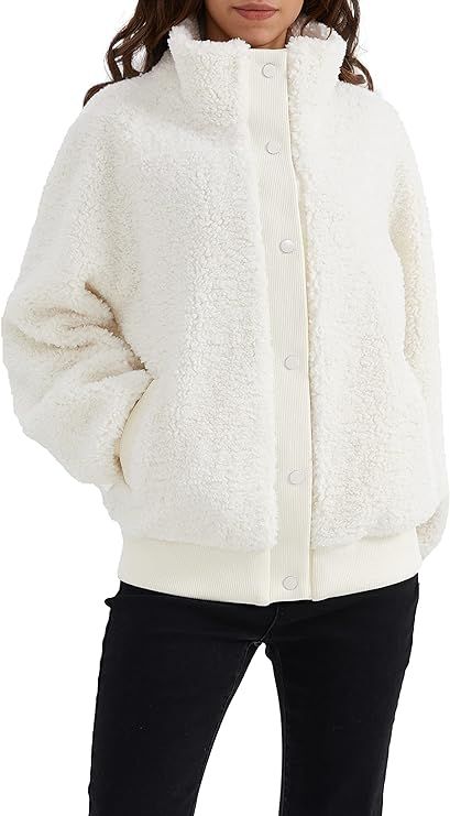 Orolay Women's Sherpa Fleece Jacket Oversized Winter Coat Long Sleeve Button Outwear | Amazon (US)