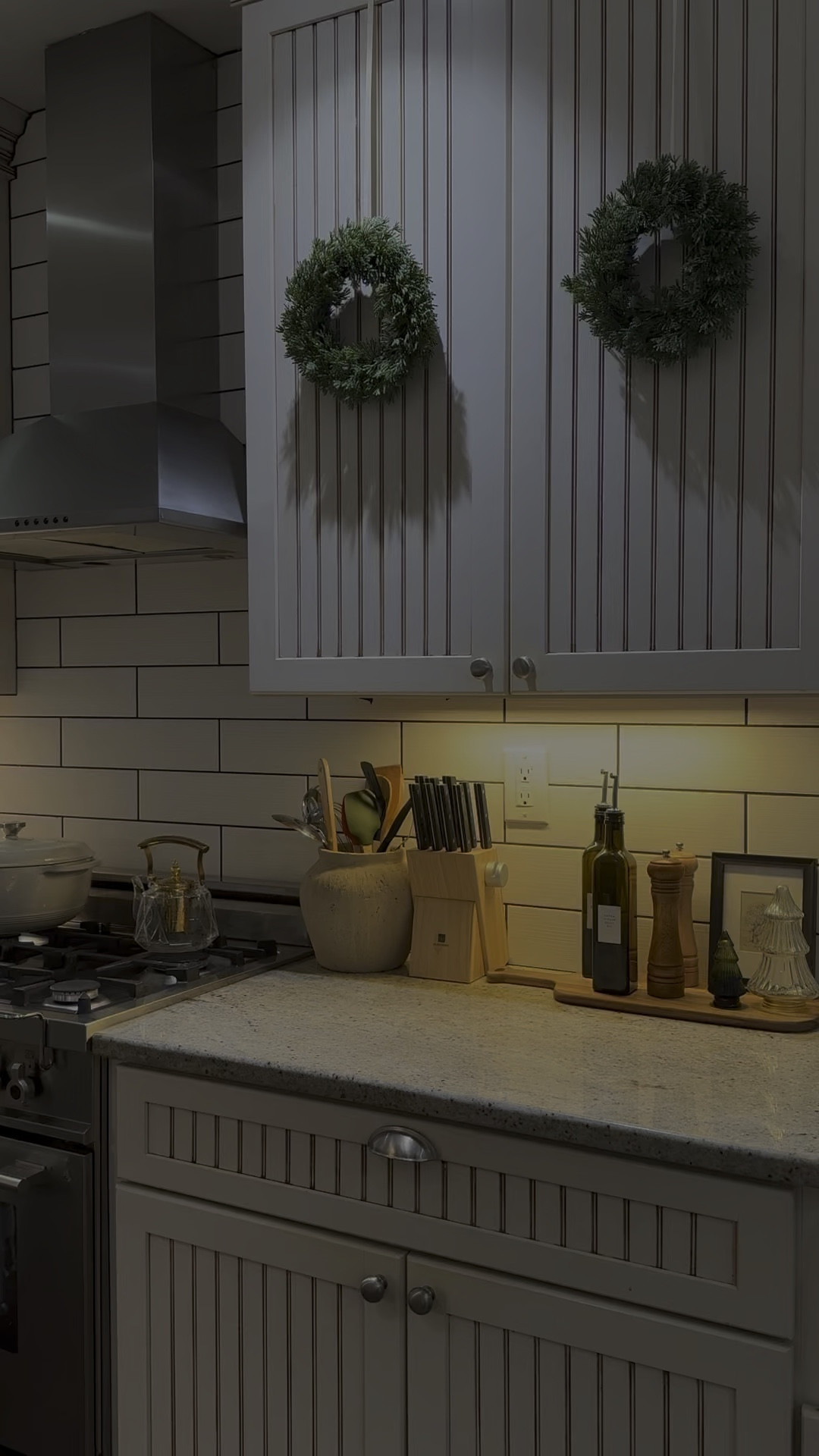Simple Christmas kitchen 

#LTKVideo #LTKHoliday #LTKHome