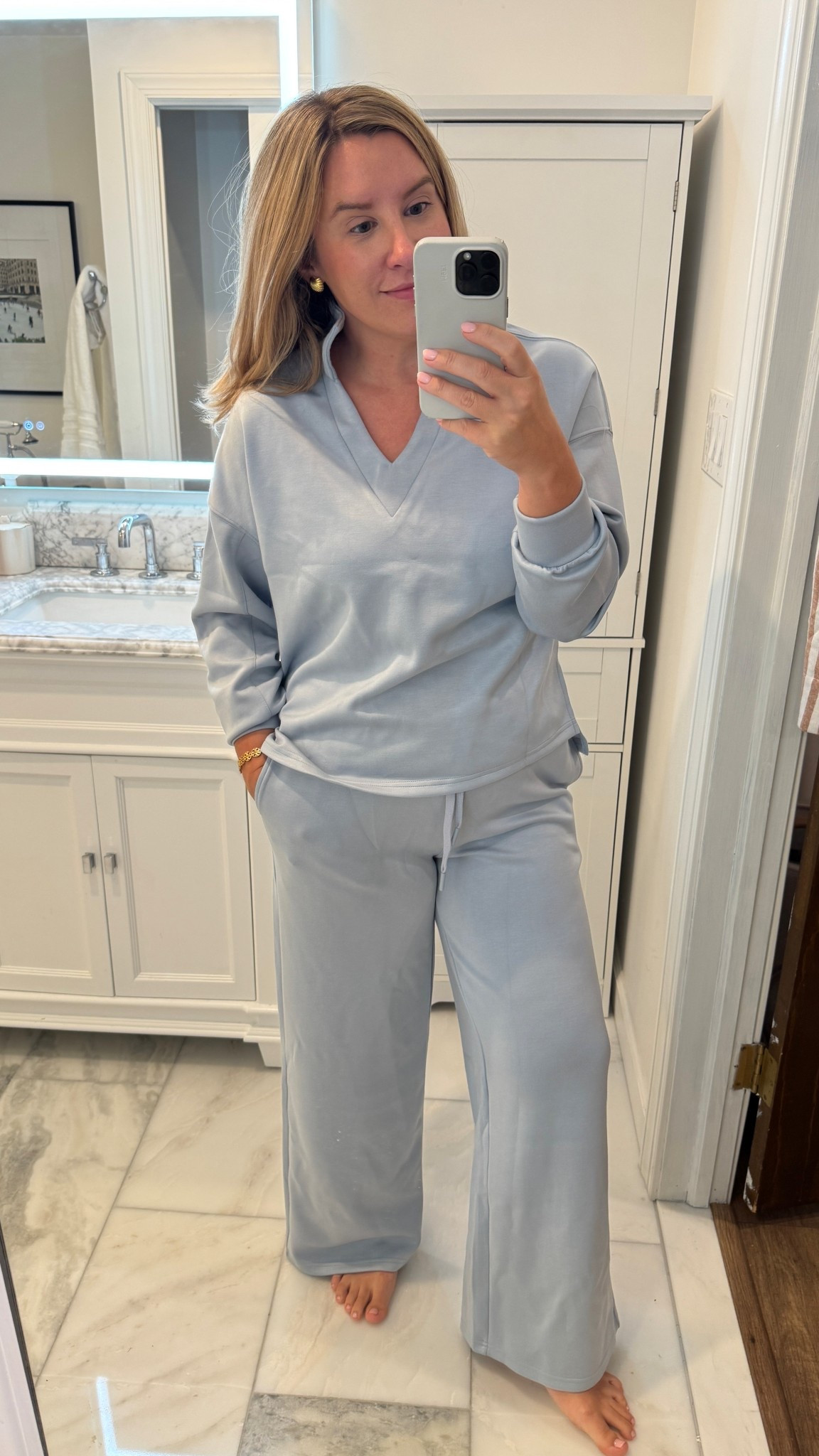 Lounge set, runs TTS, in a large here 

#LTKautumn #LTKMidsize #LTKActive