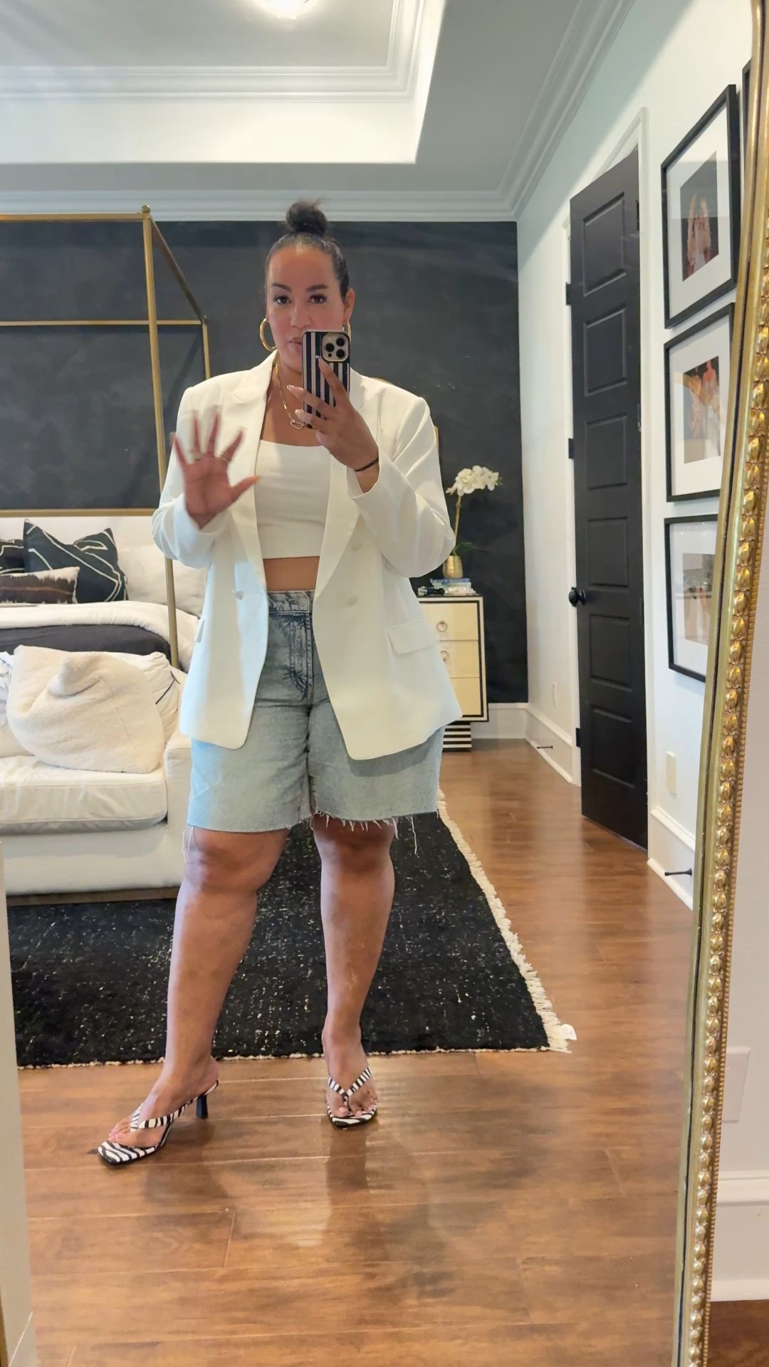 Loving the shorts and blazer look! Wearing xxl in the blazer

#LTKFindsUnder50 #LTKPlusSize #LTKMidsize