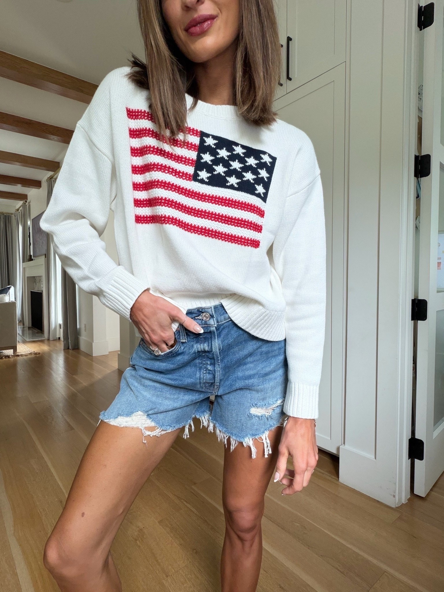 Obsessed with this cutie American flag sweater! ❤️ runs tts