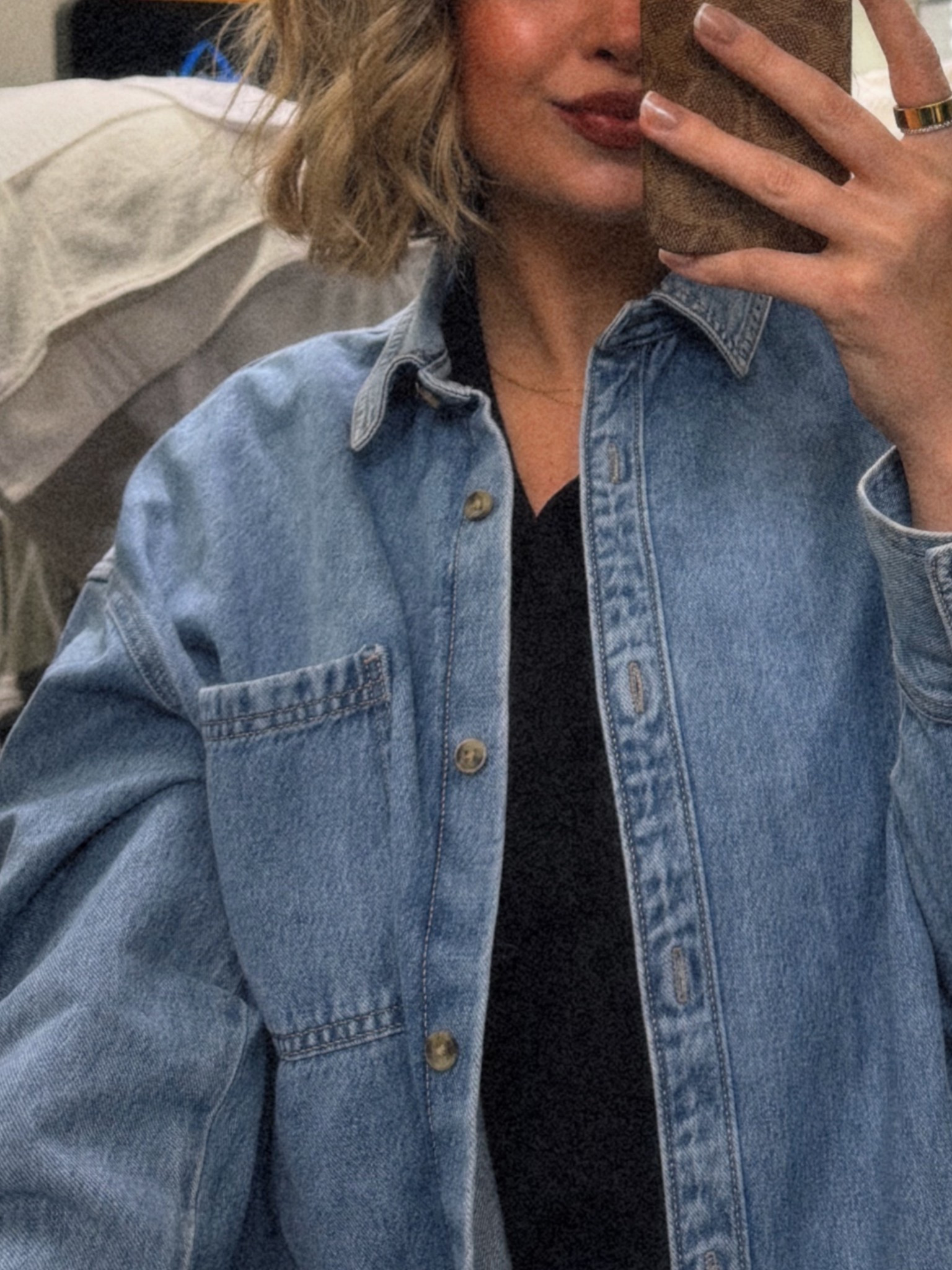 “chessy look alike” denim button up from parent trip 👖✨🐻🍂

#LTKFindsUnder50 #LTKSeasonal #LTKStyleTip