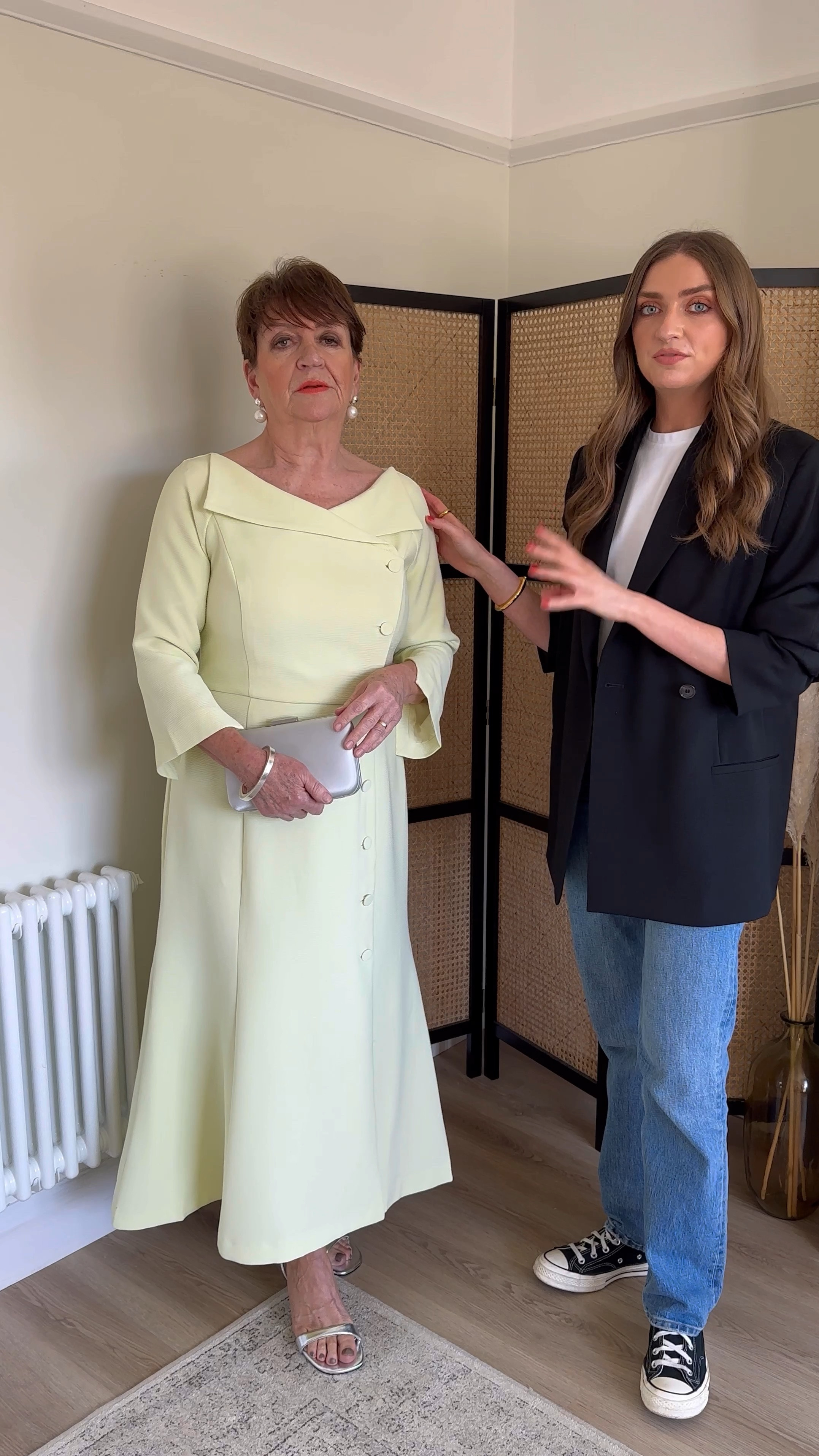 Styling with Mum, outfit series!

Mother of the bride outfit 

My LOVELY Mum wearing...

A size 14 in the Phase Eight Sienna Tux Button Midi Dress
She is 5ft 4 in height 

Mango kitten heeled sandal in silver via ASOS

John Lewis silver box bag 



Mother of the bride outfit, wedding guest outfit, over sixties style, formal dress
Mother/daughter style 




#LTKwedding #LTKSeasonal #LTKeurope