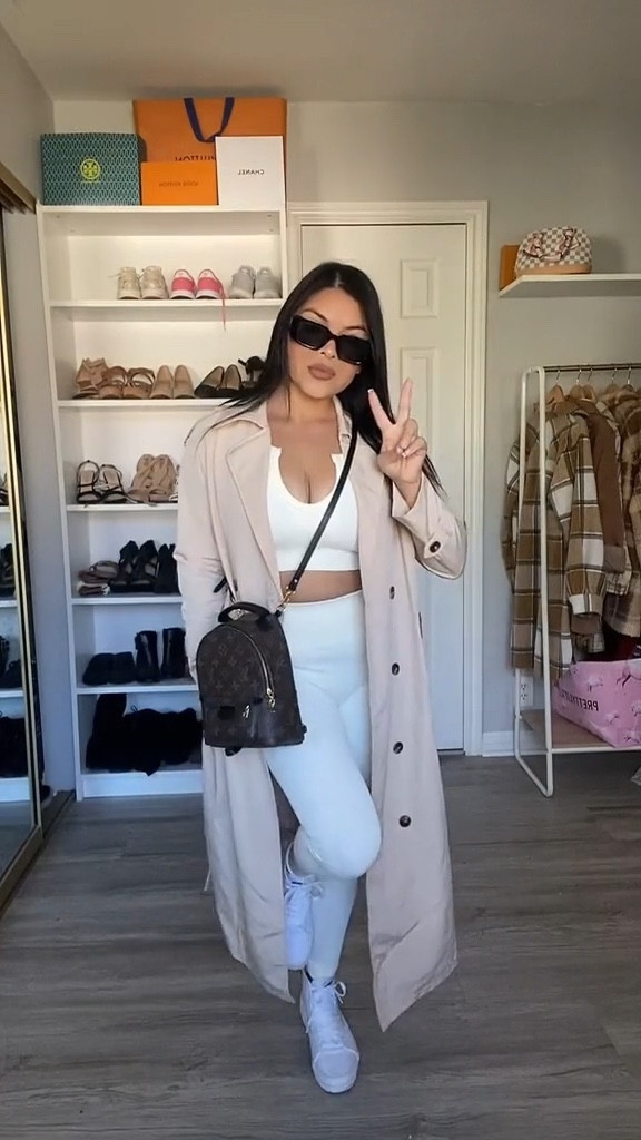 Coat size 4 
Set medium 
Long sleeve medium 