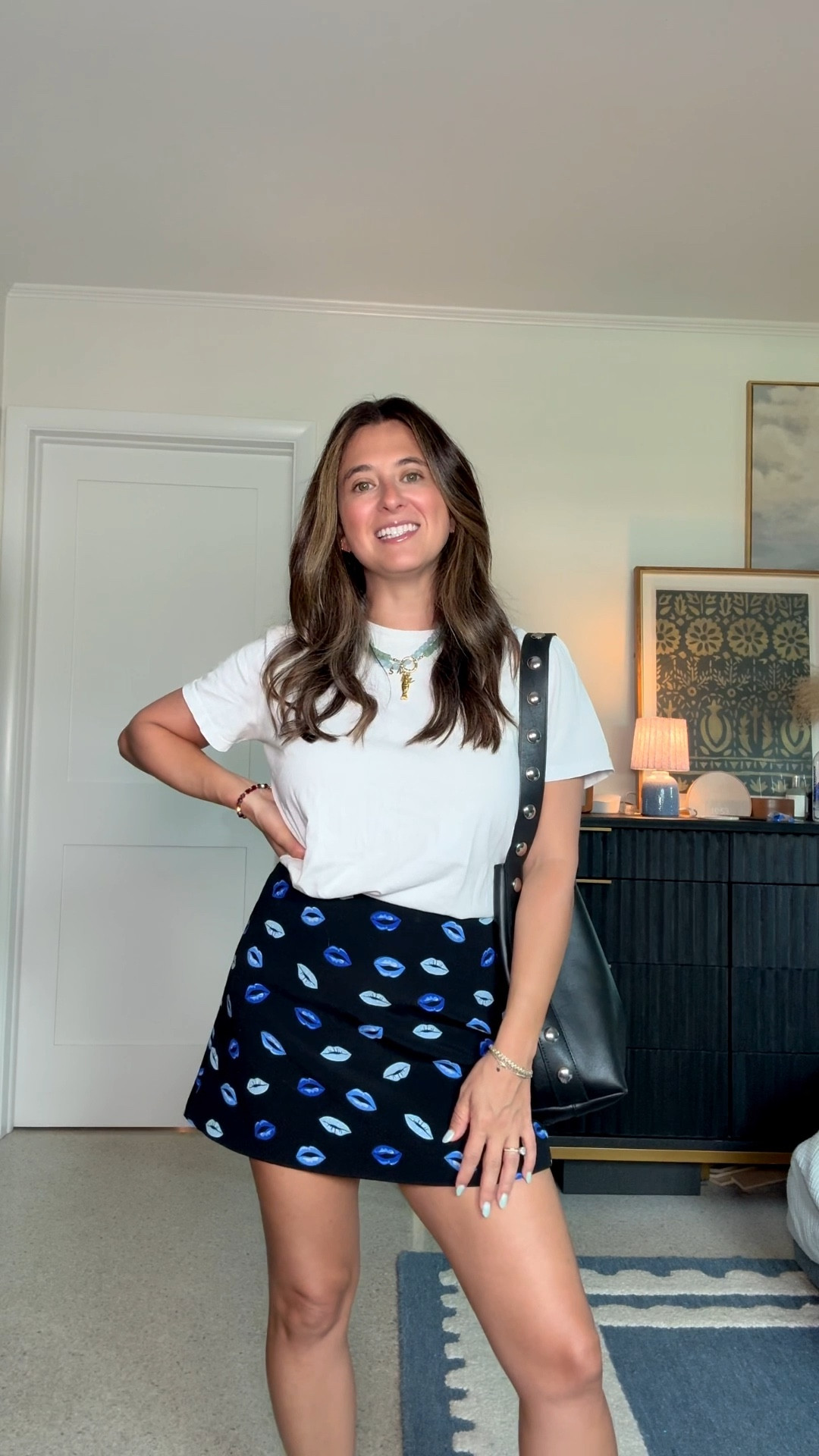 Regular size bag, size small tee, size 6 shoes 

#LTKFallSale #LTKItBag #LTKFindsUnder50