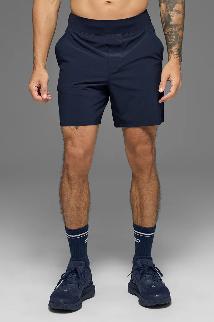 Model is 6'1” wearing MModel is 6'1” wearing MWearing Size MediumModel is 6'1”, with a 38... | Alo Yoga