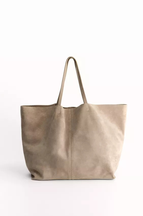 Maxi tote bag in suede. Double shoulder straps. Zipped inside pocket.Height x Length x Width: 38.... | Zara UK