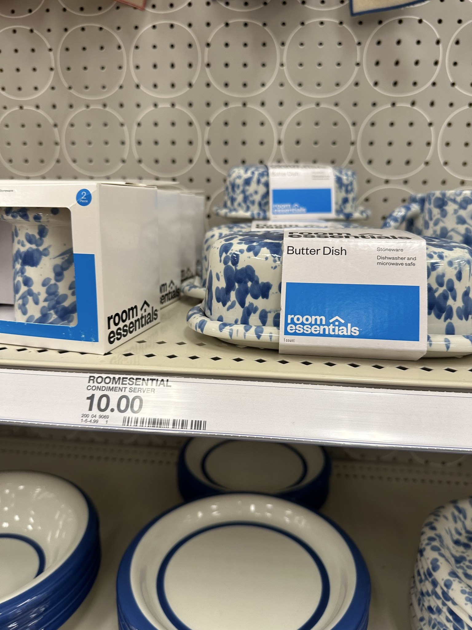 Loving the speckled plastic dishes as a boy mom

#LTKmomlife #LTKdayinmylife #LTKHome