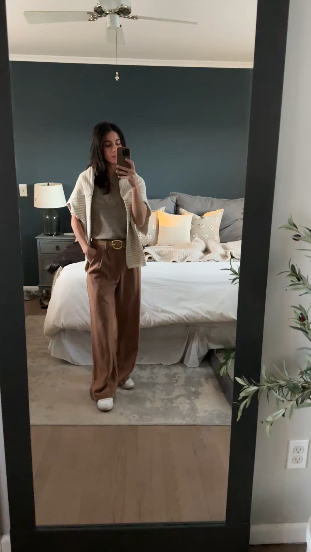 work outfit for a day in the office. trousers and polo sweater are old Abercrombie but linked similar!

Workout outfit, work style, mom style, working mom, office style, office outfitt

#LTKWorkwear #LTKPetite #LTKmomlife