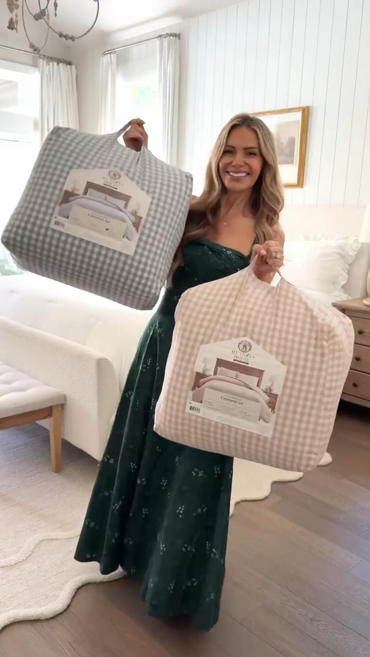 Spring is the perfect excuse to refresh your bedroom!! Shop everything you see in this post below 🤗

#LTKSeasonal #LTKHome