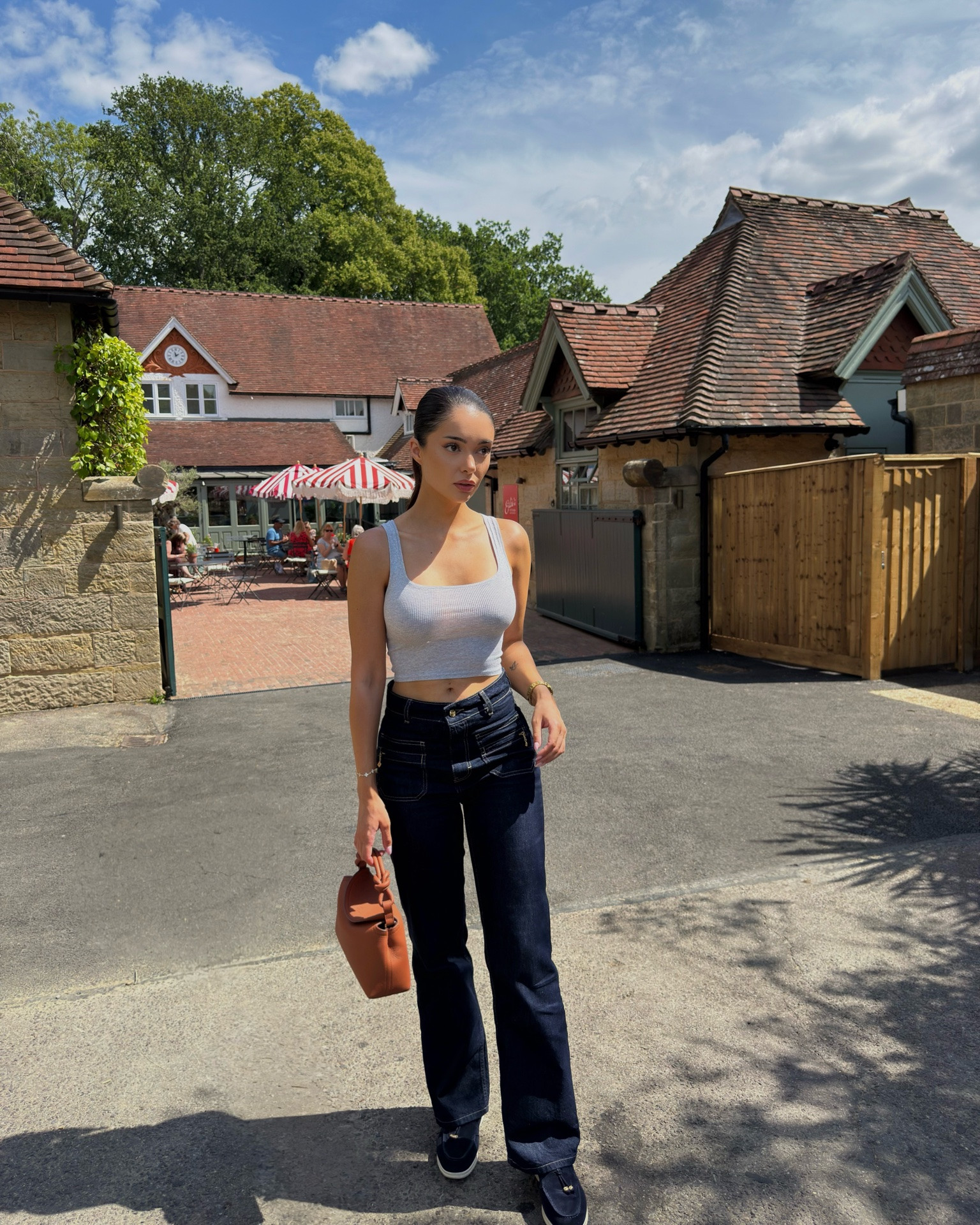 The best jeans I’ve ever owned! SO flattering and fit like a glove! Straight leg, gold hardware and SO comfortable! 99% cotton so perfect for summer!

#hollandcooper #indigobluejeans #luxuryfashion #luxurystyle #luxuryjeans #womensjeans #cottonjeans #jeans #oldmoney #quietluxury

#LTKuk #LTKjeans #LTKstyletip