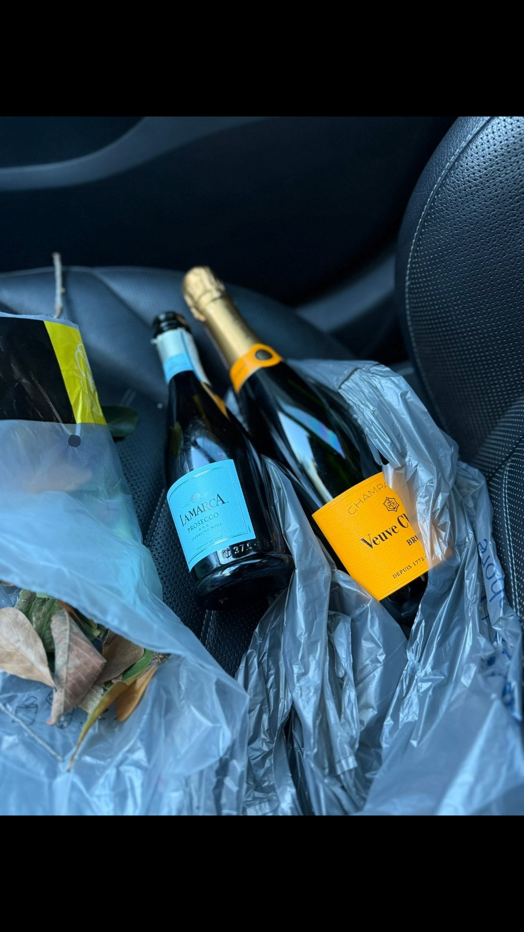 Celebrating a small victory that didn’t feel small at all 🤍

Some days aren’t about content or outfits or links. They’re about showing up for the people you love after long, exhausting chapters finally close.

Life happens in between the posts — the hard parts, the quiet wins, the moments no one sees.

This was one of those days.



#RealLifeMoments
#SmallVictories
#LifeBetweenThePosts
#QuietWins
#MotherhoodMoments