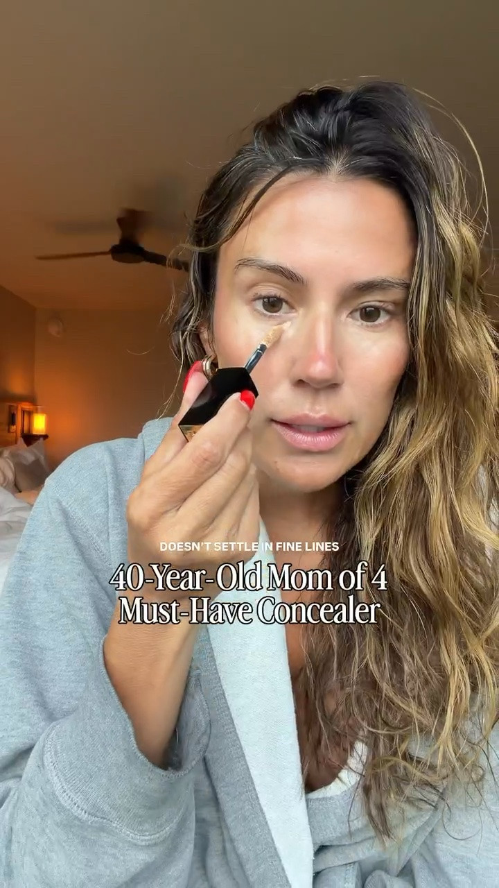 My must have concealer as a 40 year old mom of 4 〰️ this is the best concealer, doesn’t set into fine lines and wrinkles!

Lancome concealer, over 40 makeup, makeup routine, Amazon beauty

#LTKBeauty #LTKOver40 #LTKgrwm