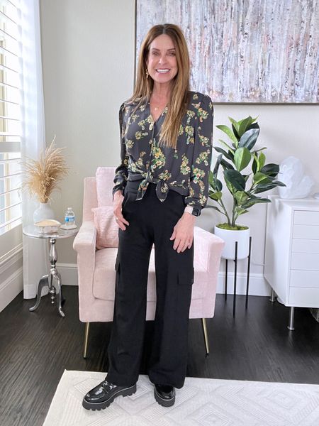 Classic and classy outfit from the new Fall cabi collection. The pants are sooo comfy! They're called the Chargo. They have a high waist and can be dressed up or down. I'm wearing size XS and had them hemmed for the perfect fit.
#midlifestyle #floraltop #womenover50 #outfitinspo

#LTKover40 #LTKbeauty #LTKstyletip