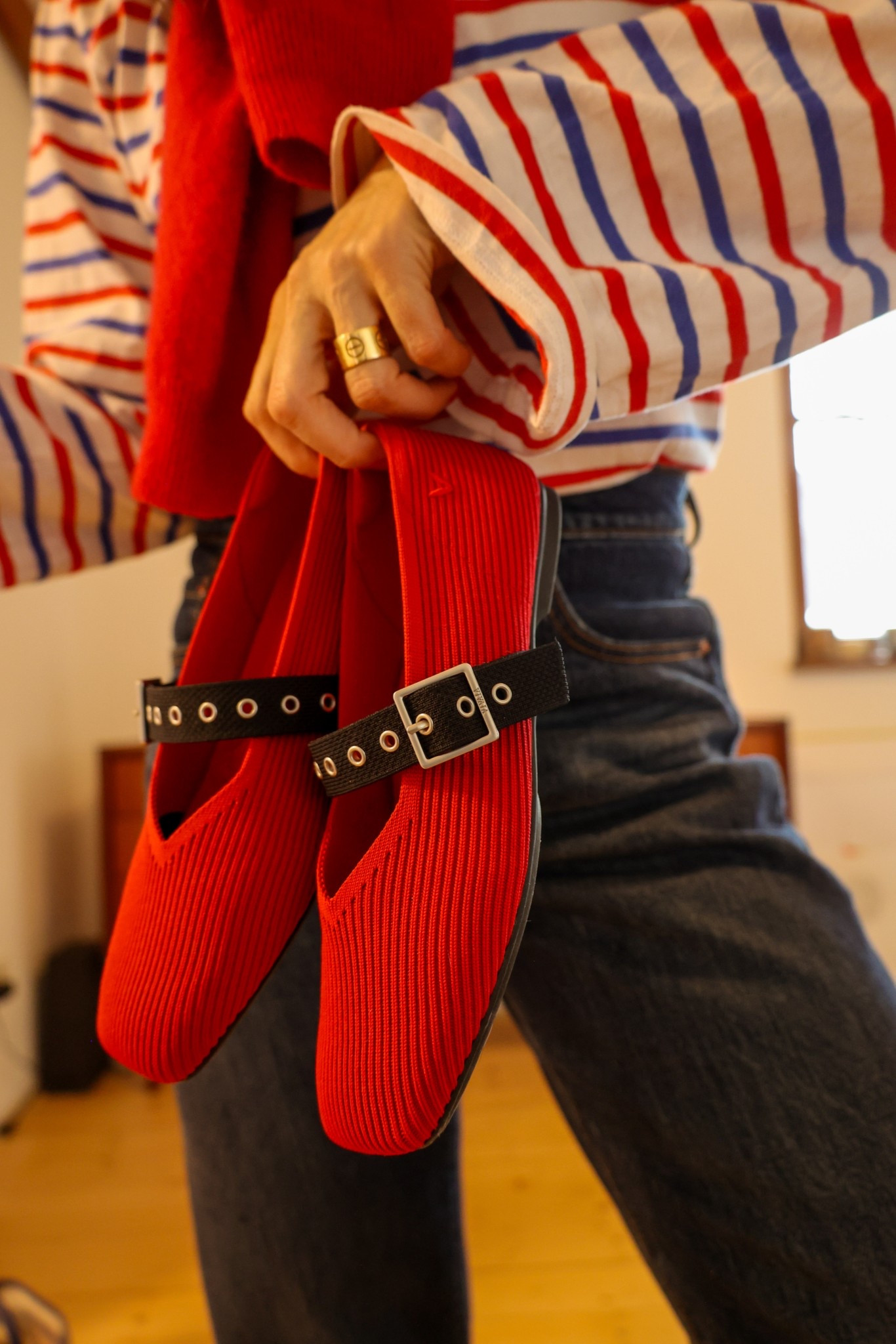 Wear. Wash. Repeat. ❤️
My new everyday red ballet flats from Vivaia. 




#LTKshoes