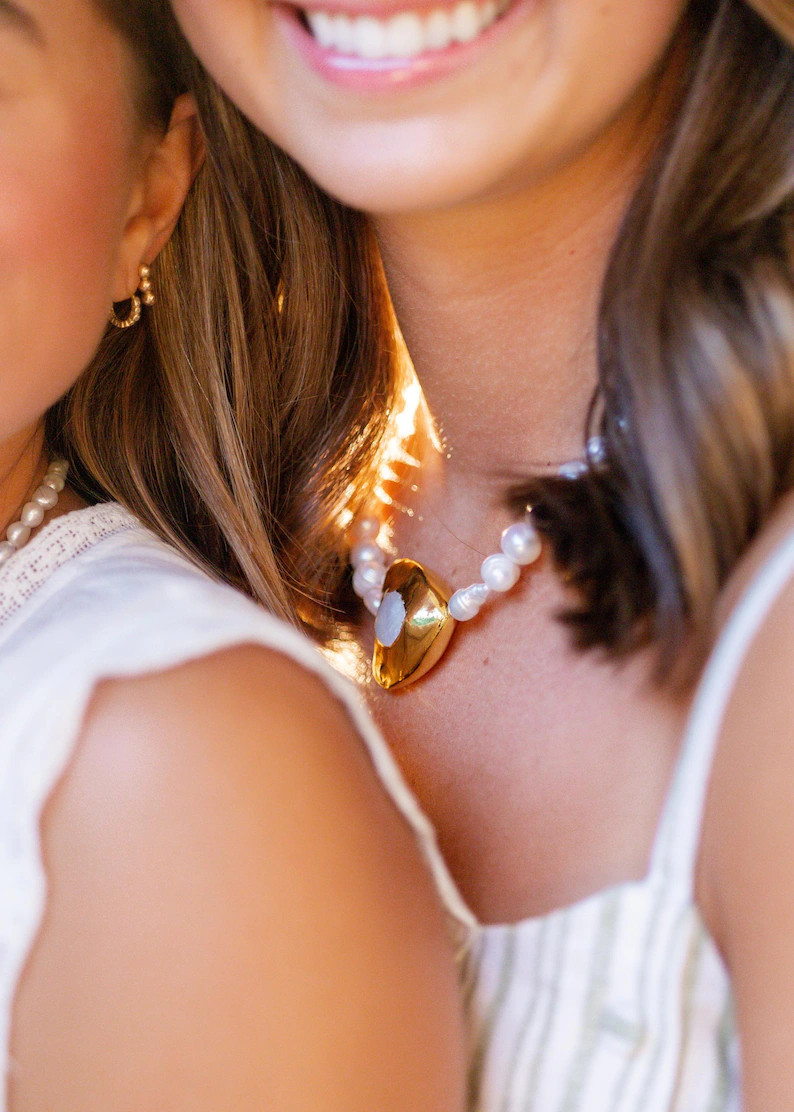 Large Pearl Heart Necklace - Etsy | Etsy (US)