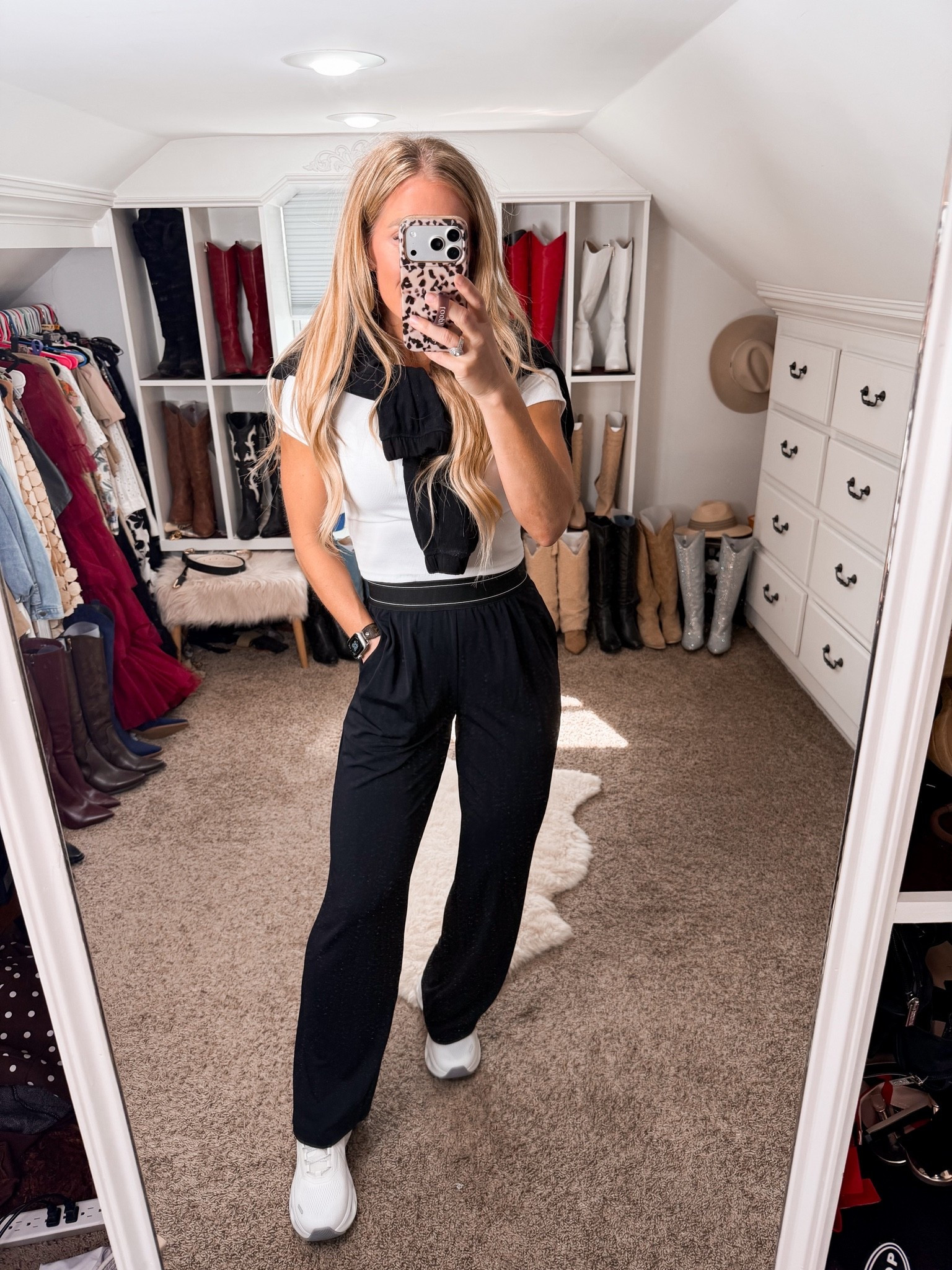 Travel outfit , wide leg trouser, trouser pants, ootd

#LTKdayinmylife #LTKootd #LTKSeasonal