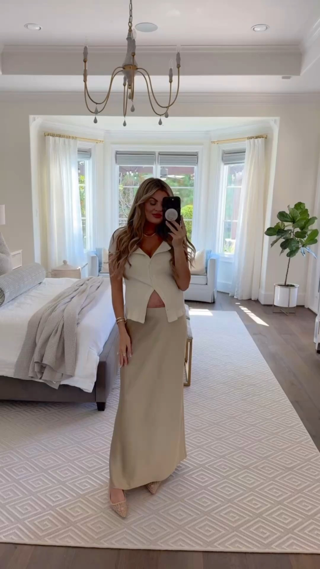 I got so many compliments on the outfit I wore to church today! this satin skirt is only $60 and comes in lots of colors. it has a super stretchy elastic waistband that makes it bump friendly (wearing a medium, but could have even done my true size small). would be great for fall family photos or holiday pictures/parties! paired with this top which is under $40!! (wearing a medium) 

@nordstrom #nordstrompartner

fall outfit, pregnant, bump friendly, family photos, nordstrom, satin skirt, holiday outfit, third trimester 

#LTKBump #LTKSeasonal #LTKFindsUnder50