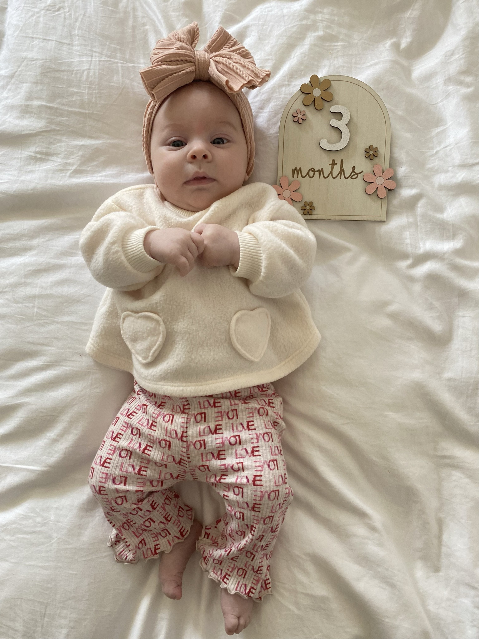 3 months with my girl 💕 

Baby girl outfits, baby girl clothing, Valentines Day outfit, baby style, 3 months old, Old Navy, baby girl headband, baby outfits 

#LTKfindsunder50 #LTKstyletip #LTKbaby