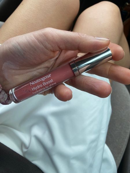 Neutrogena Hydro Boost hydrating lip shines for hydrated, soft lips and the perfect pop of color. No fragrance or flavor! Formulation contains hyaluronic acid for moisture retention. 

#LTKbeauty #LTKSeasonal #LTKfindsunder50